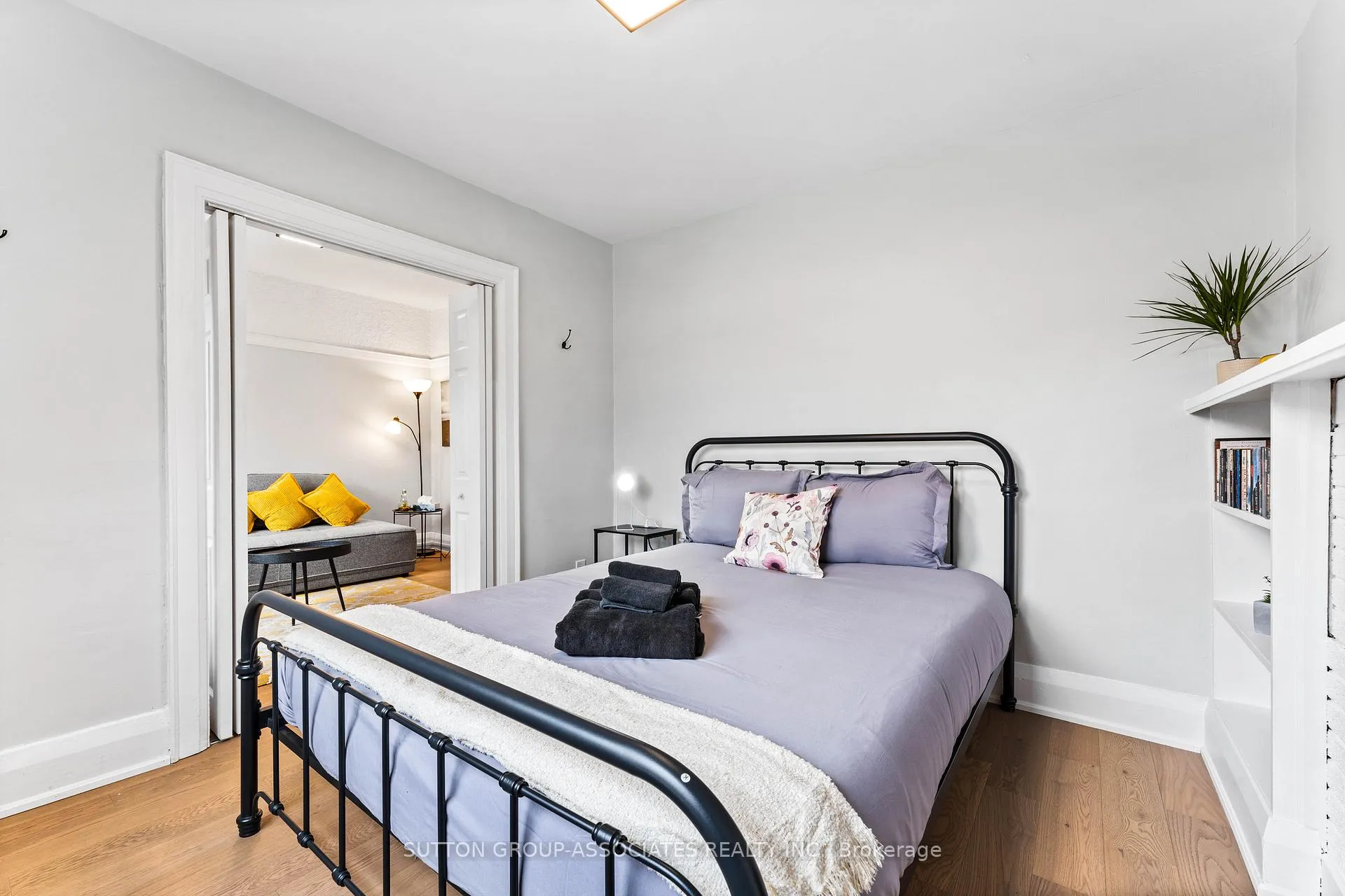 Photo 10 of Unit 2, 582 St Clair Avenue W, Toronto, Humewood-Cedarvale — HOMEH