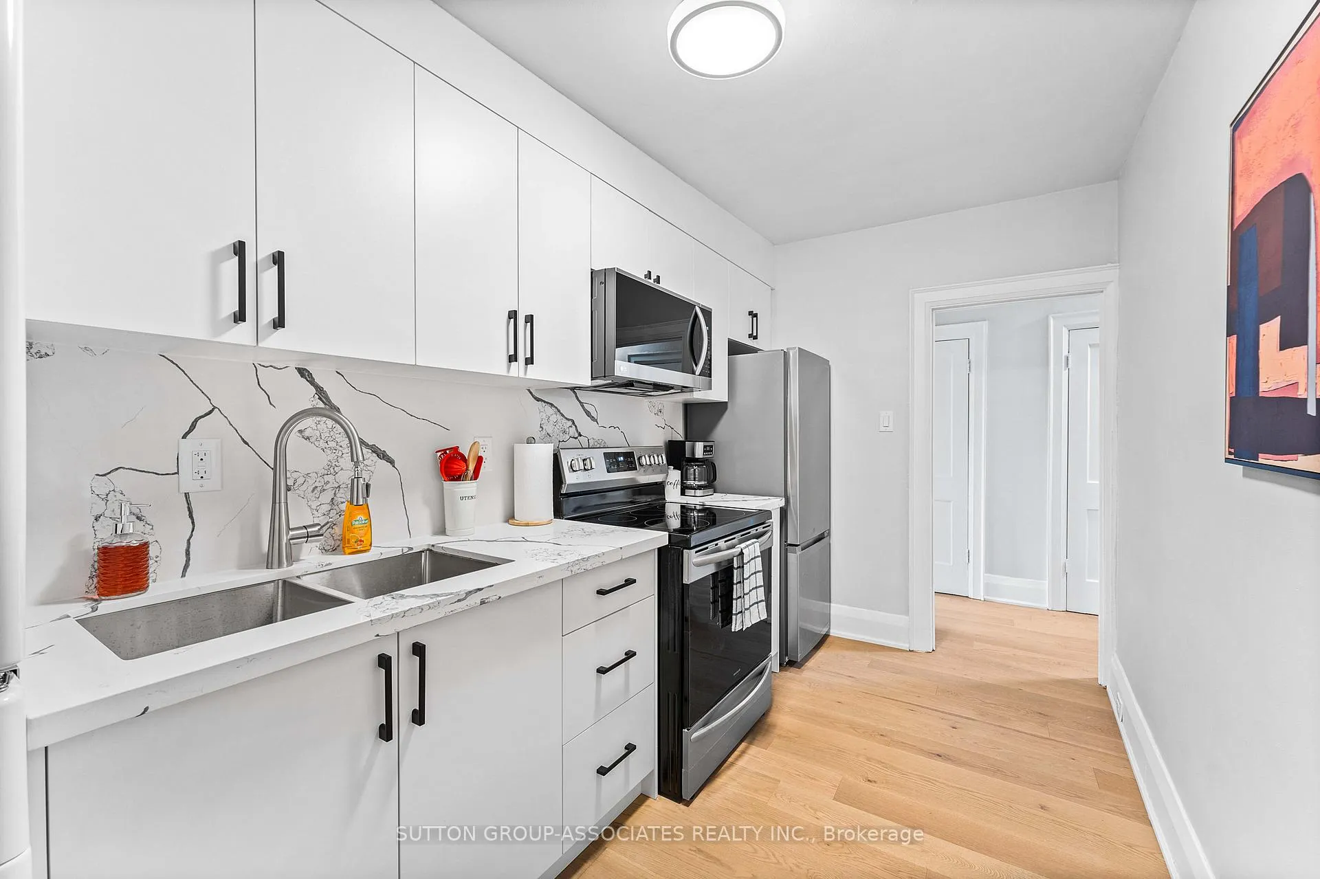 Photo 15 of Unit 2, 582 St Clair Avenue W, Toronto, Humewood-Cedarvale — HOMEH