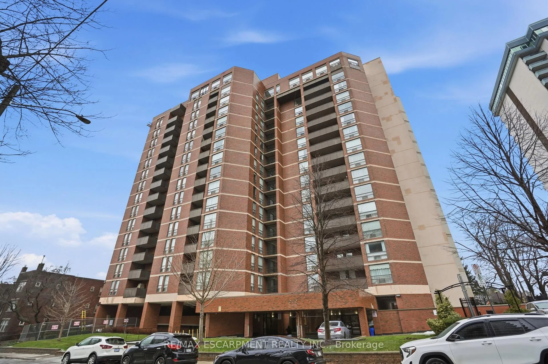 Front of Unit 606, 222 Jackson Street W