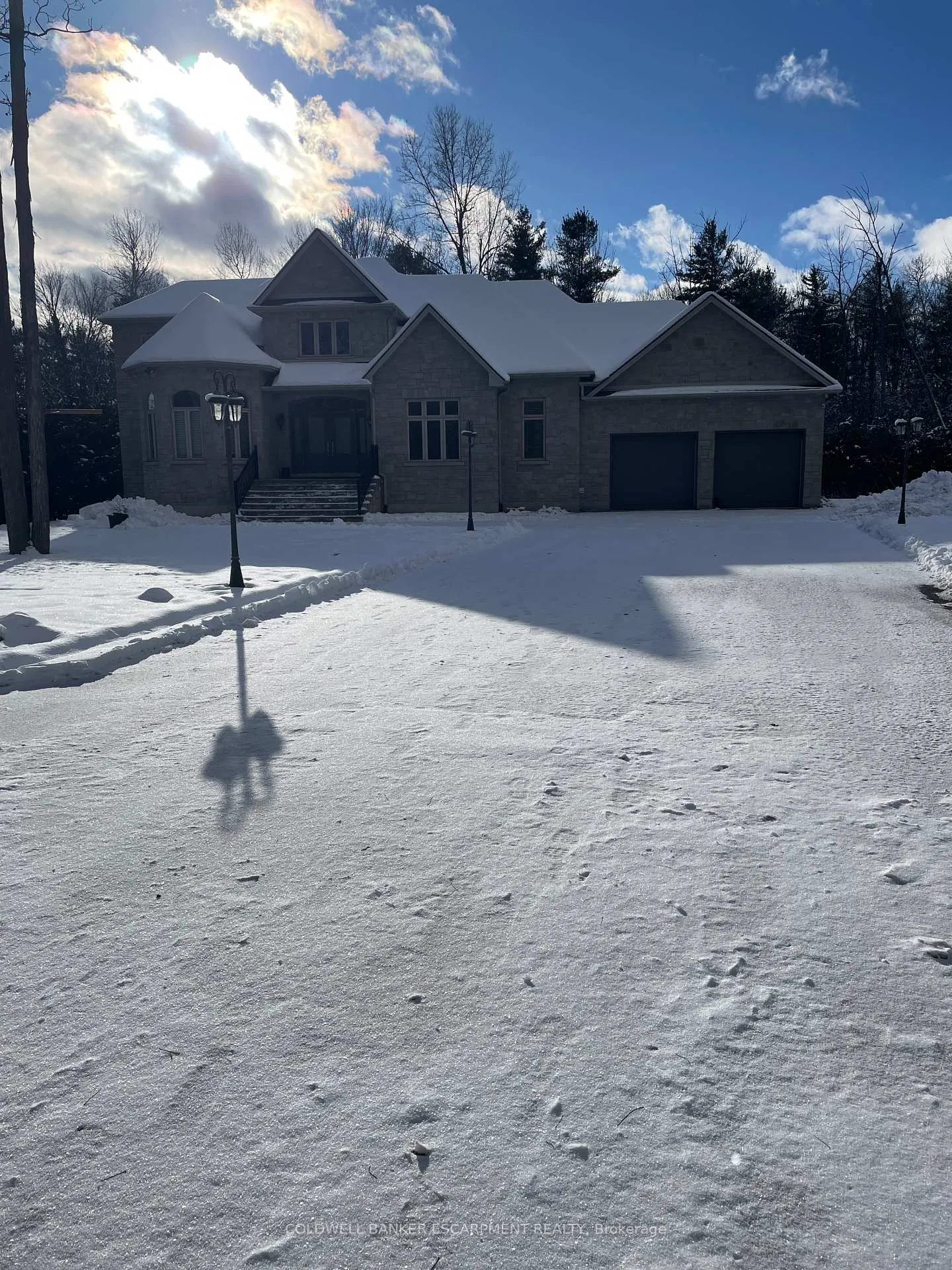 Photo 1 of 4449 Milburough Line, Burlington, Rural Burlington — HOMEH