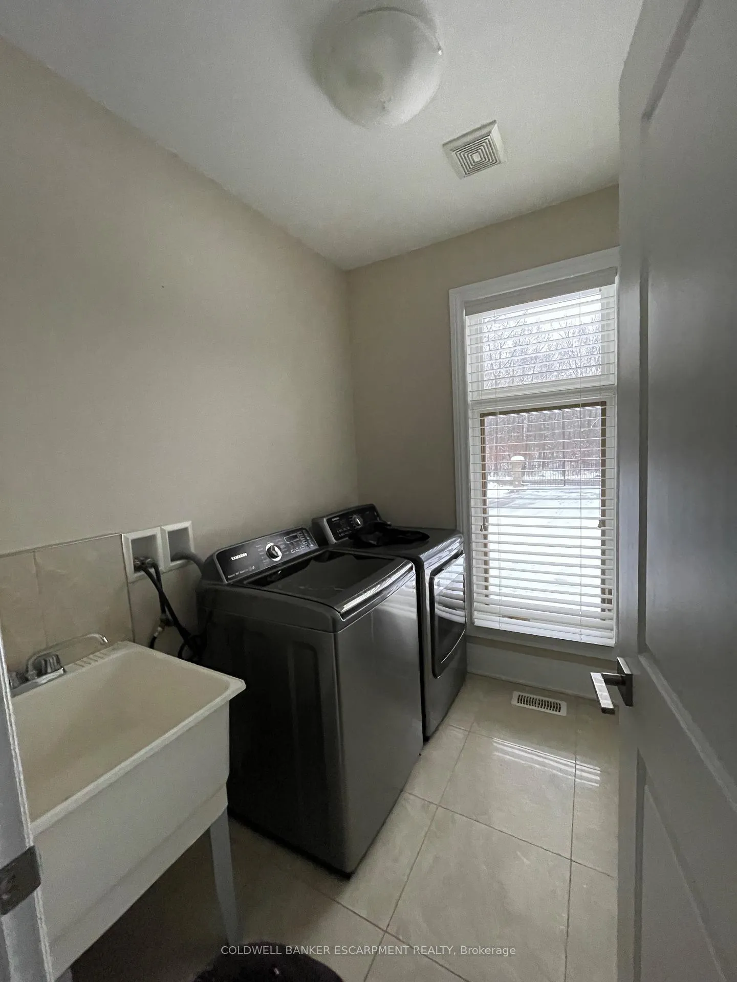 Photo 10 of 4449 Milburough Line, Burlington, Rural Burlington — HOMEH