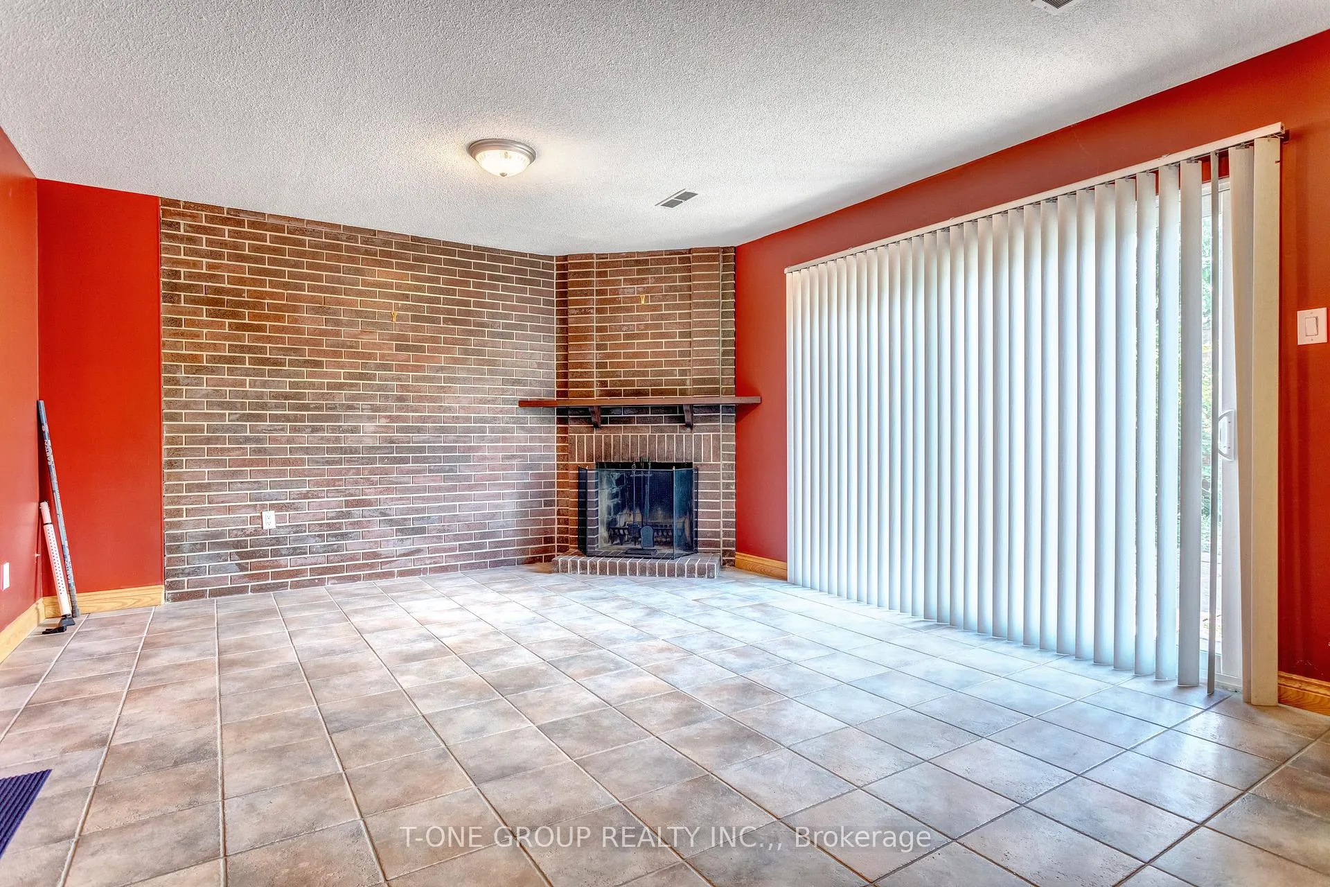 Photo 10 of 43 Peach Tree Path, Etobicoke, Kingsview Village-The Westway — HOMEH