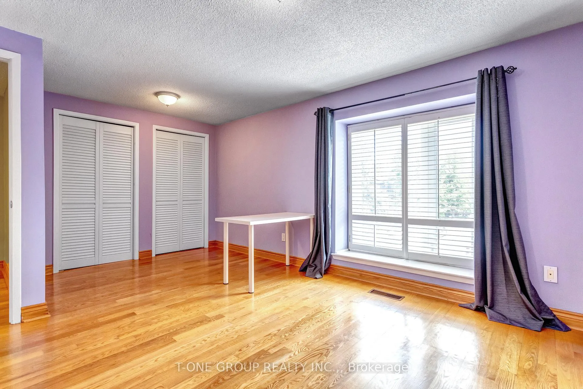 Photo 12 of 43 Peach Tree Path, Etobicoke, Kingsview Village-The Westway — HOMEH