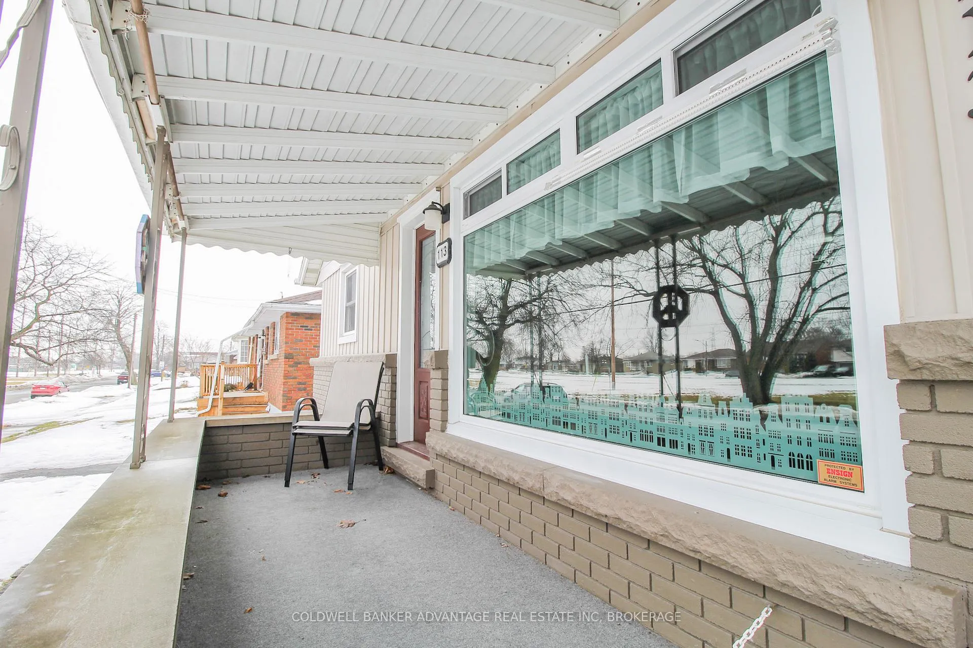 Photo 3 of 113 Golden Boulevard W, Welland, Lincoln/Crowland — HOMEH