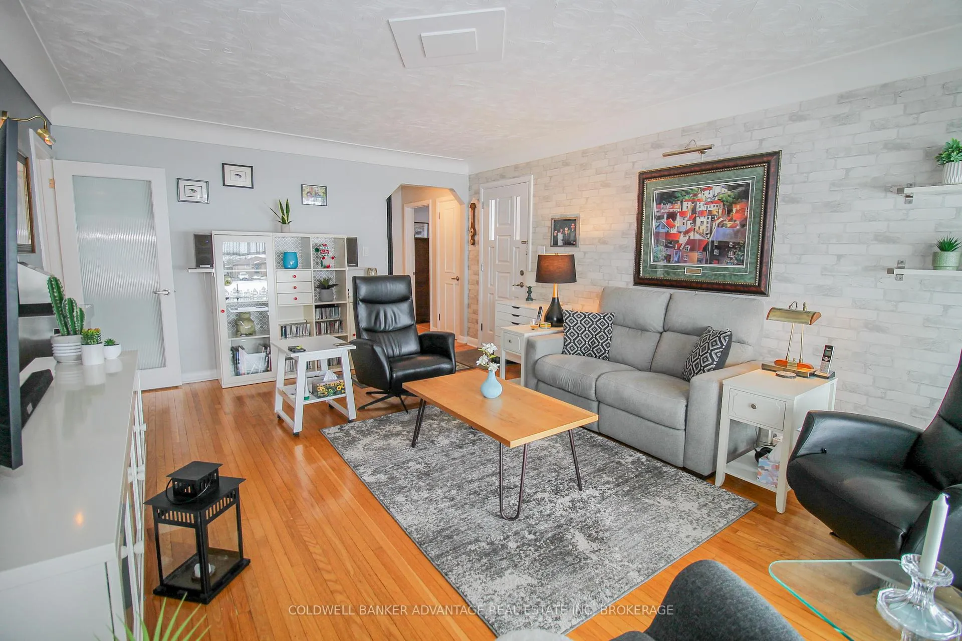Photo 8 of 113 Golden Boulevard W, Welland, Lincoln/Crowland — HOMEH
