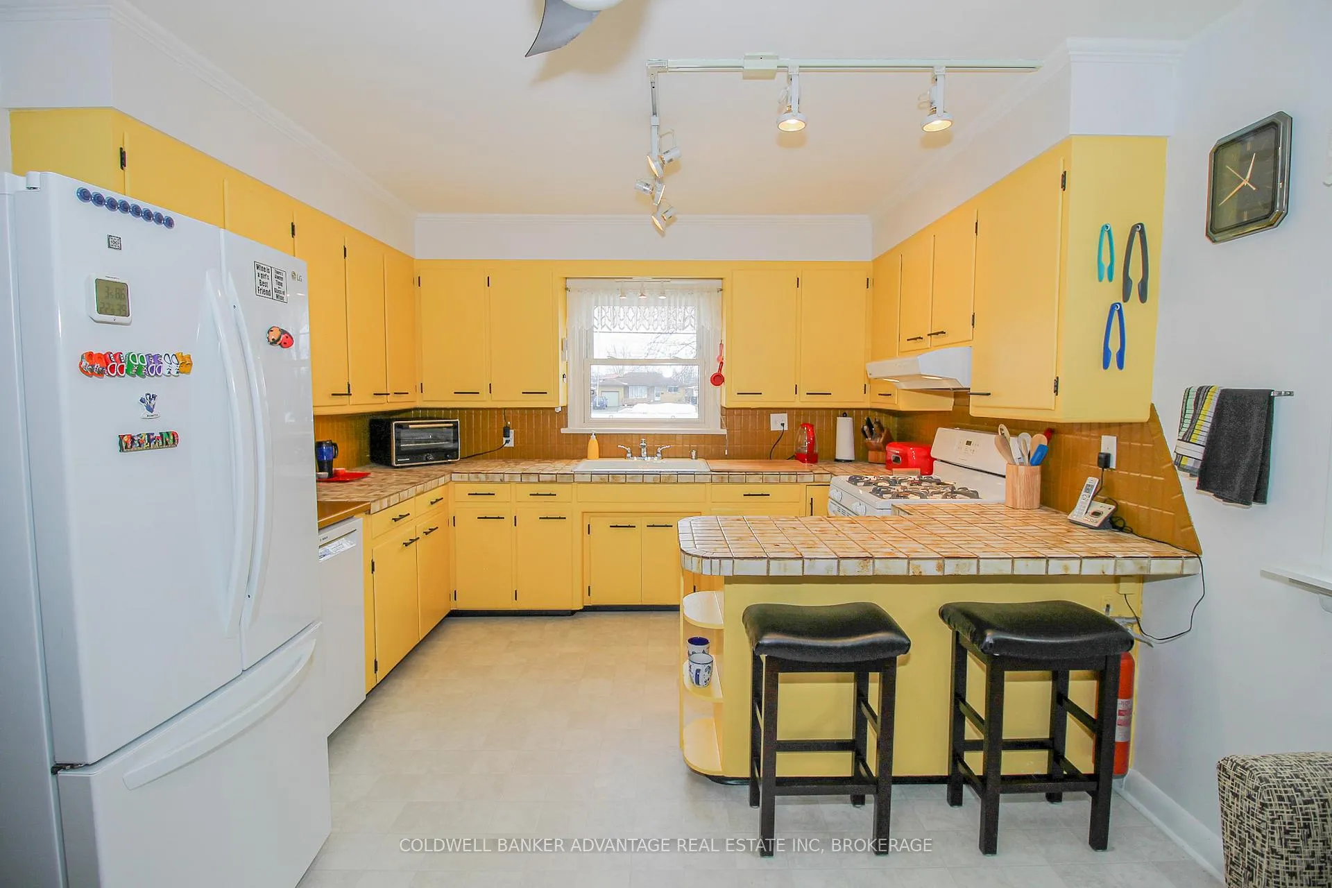 Photo 13 of 113 Golden Boulevard W, Welland, Lincoln/Crowland — HOMEH