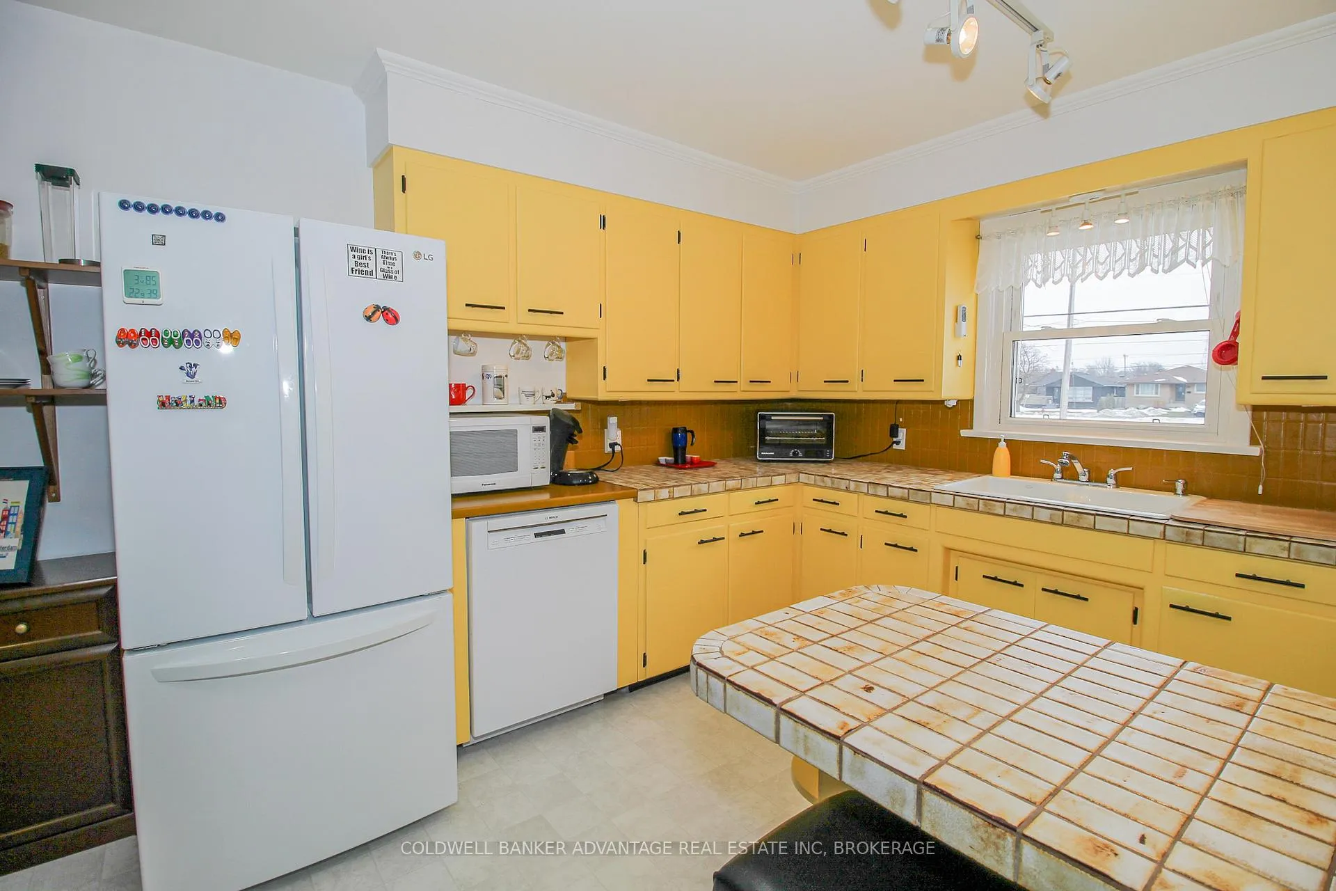 Photo 15 of 113 Golden Boulevard W, Welland, Lincoln/Crowland — HOMEH