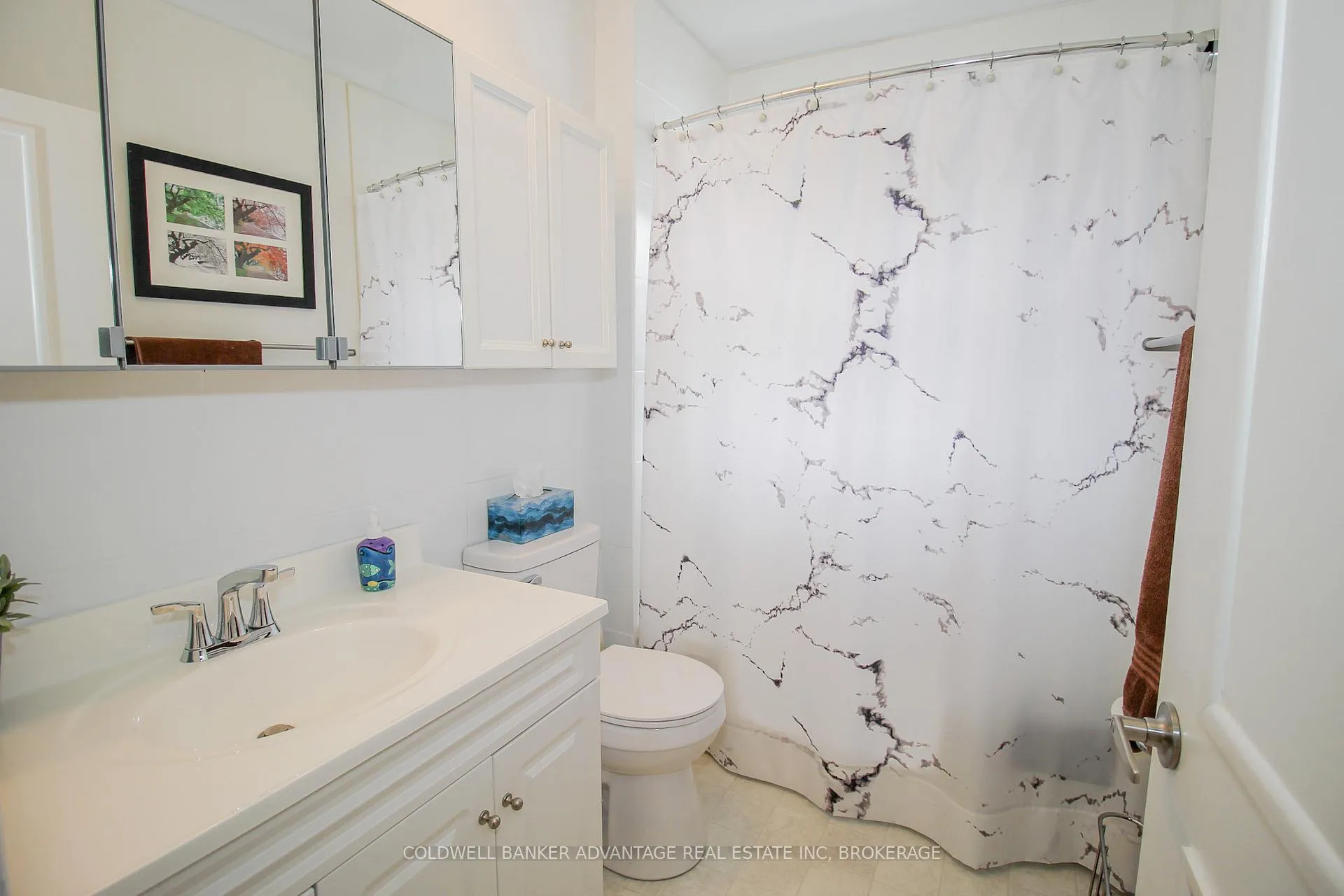 Photo 20 of 113 Golden Boulevard W, Welland, Lincoln/Crowland — HOMEH