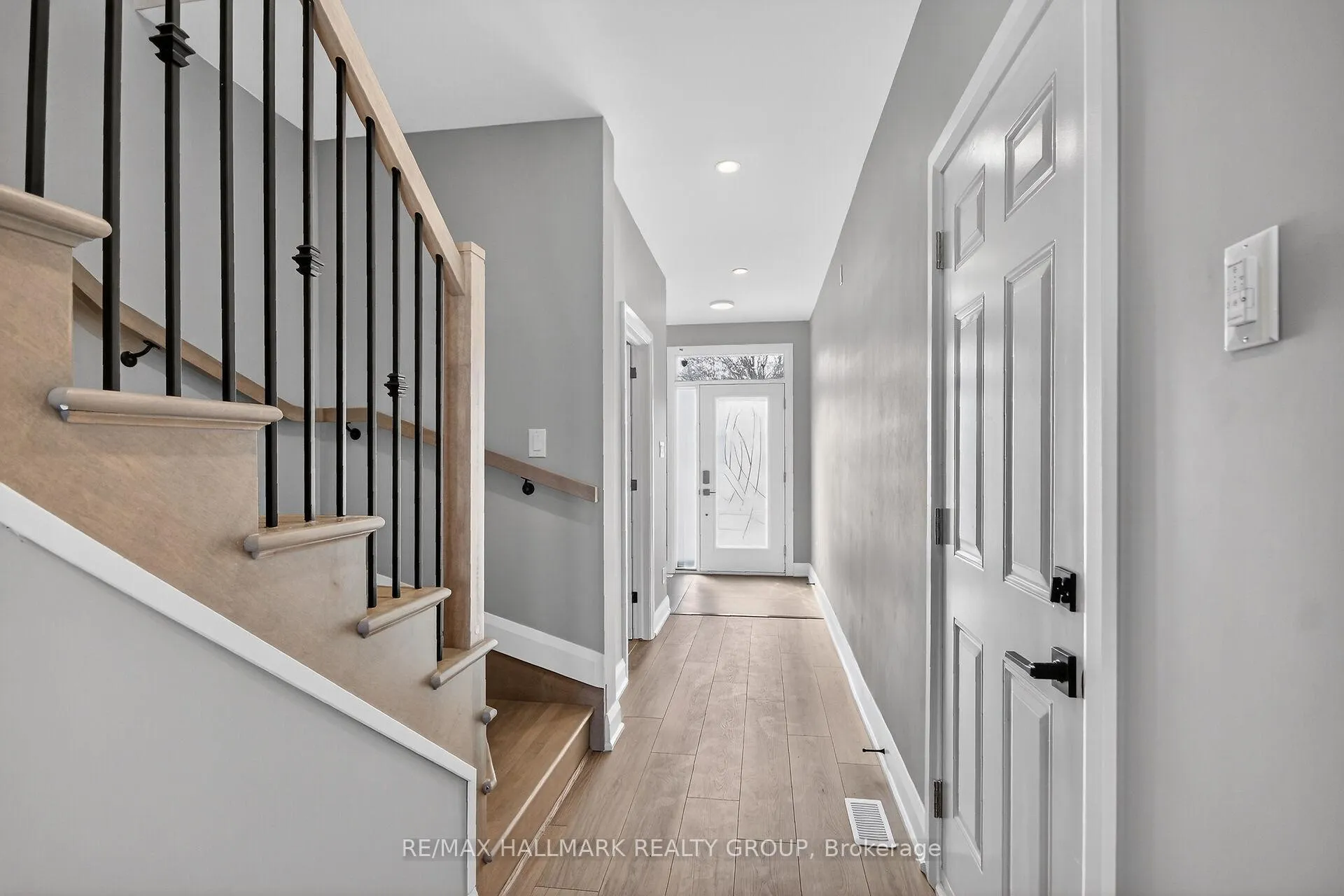 Photo 5 of Unit Main/second floor Unit, 78 Burnett's Grove Circle, Ottawa, Barrhaven - Pheasant Run — HOMEH
