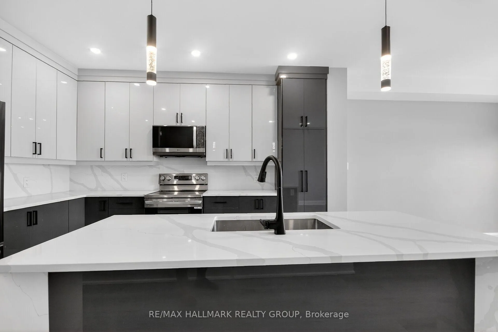 Photo 7 of Unit Main/second floor Unit, 78 Burnett's Grove Circle, Ottawa, Barrhaven - Pheasant Run — HOMEH