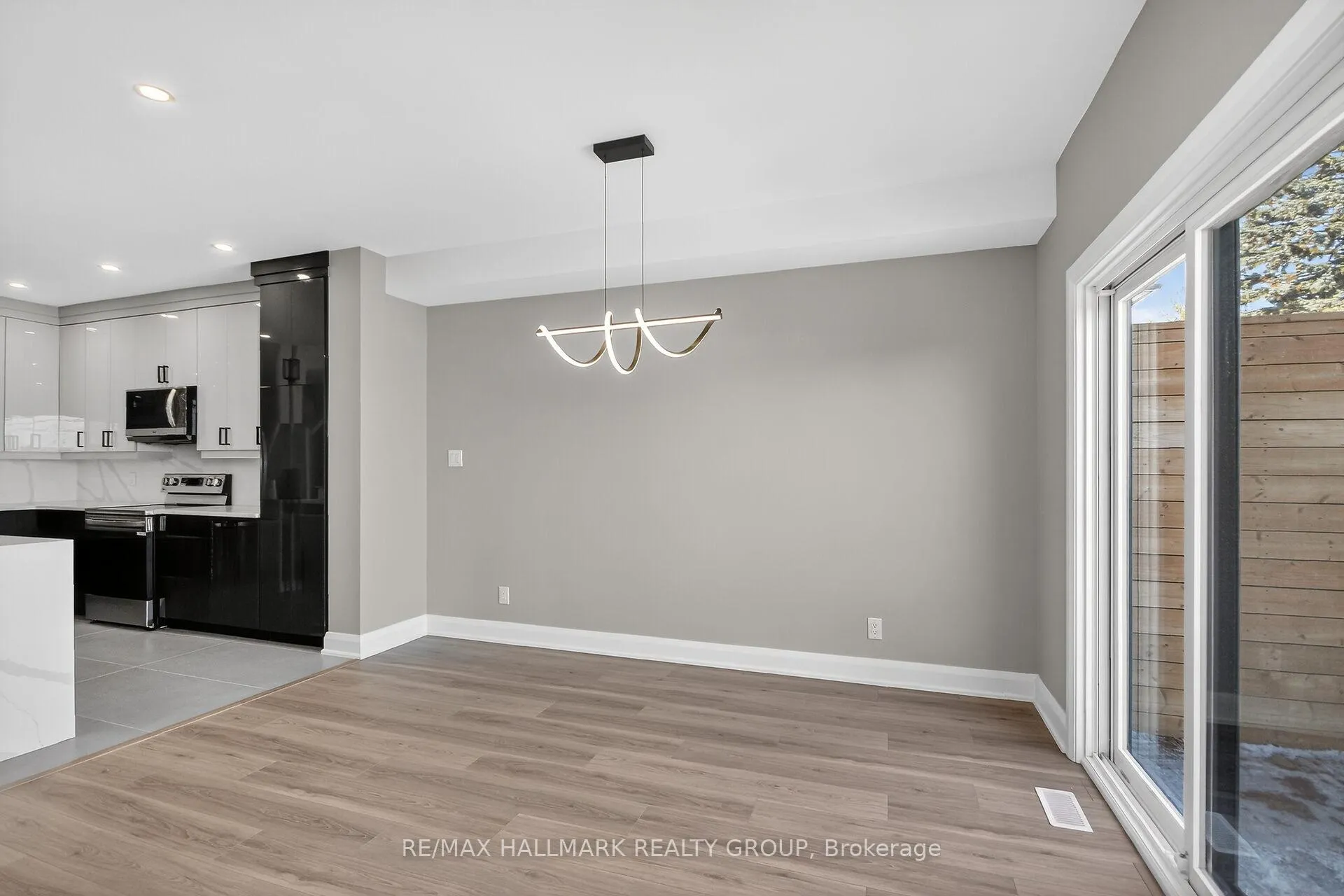Photo 18 of Unit Main/second floor Unit, 78 Burnett's Grove Circle, Ottawa, Barrhaven - Pheasant Run — HOMEH