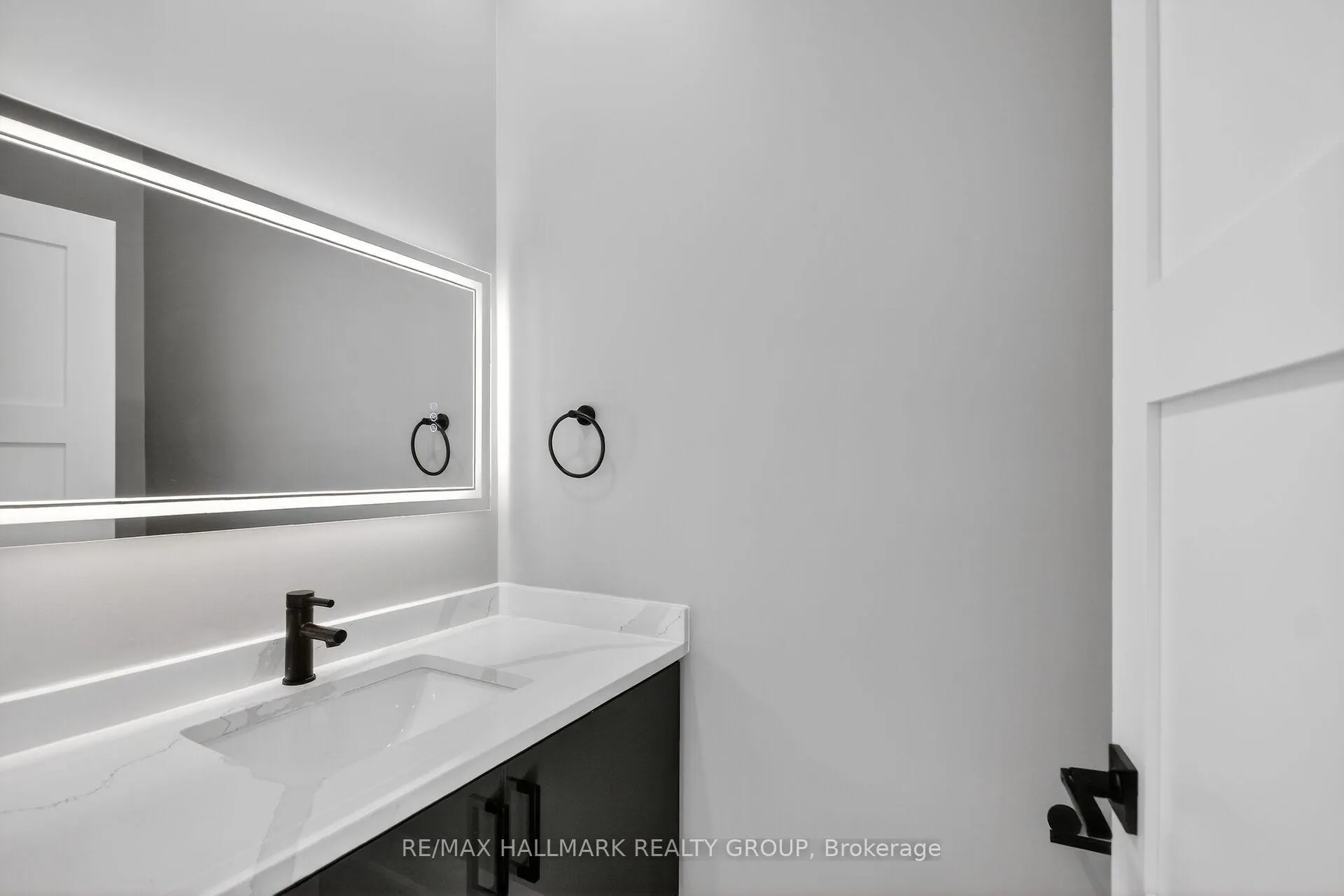 Photo 25 of Unit Main/second floor Unit, 78 Burnett's Grove Circle, Ottawa, Barrhaven - Pheasant Run — HOMEH