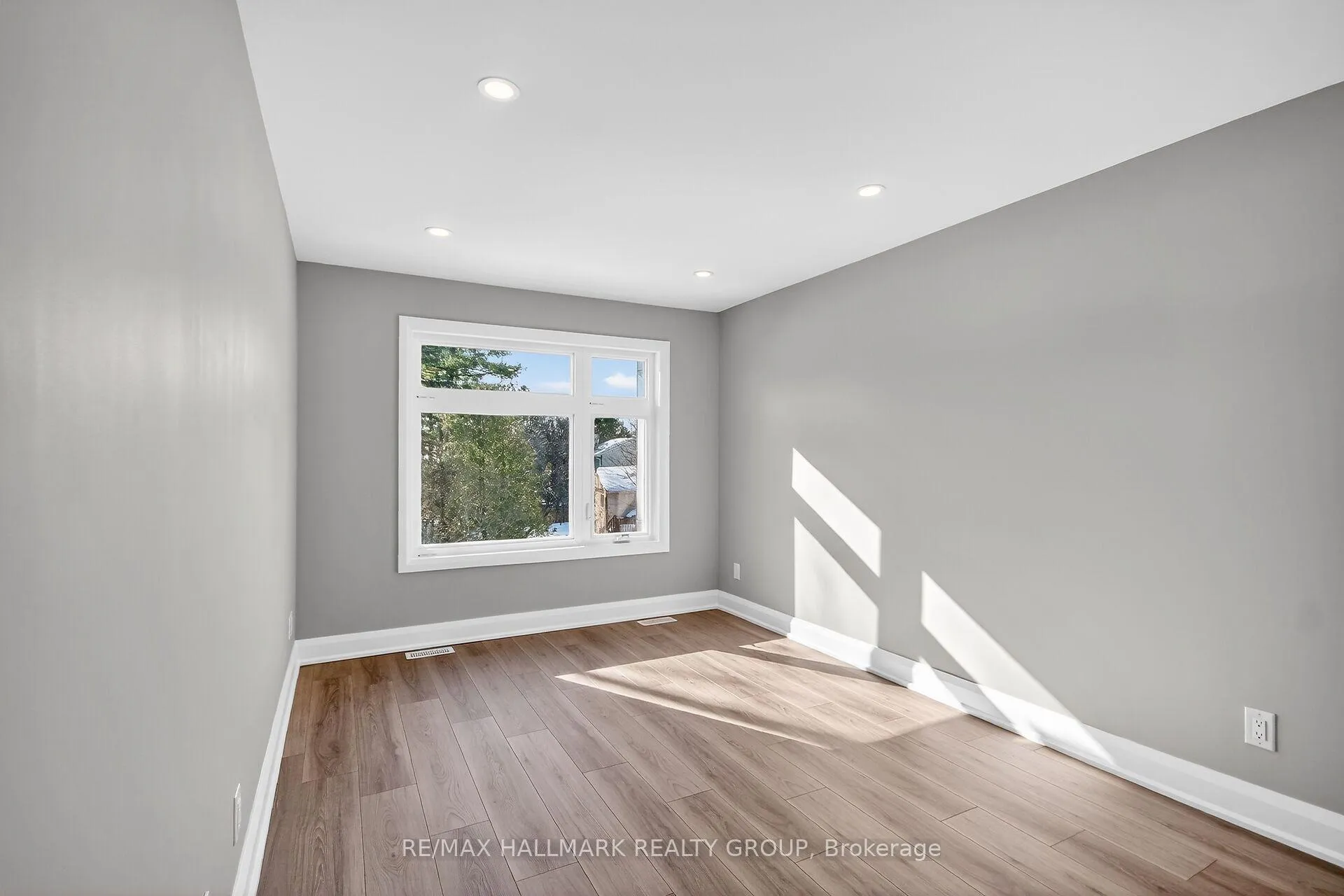 Photo 34 of Unit Main/second floor Unit, 78 Burnett's Grove Circle, Ottawa, Barrhaven - Pheasant Run — HOMEH