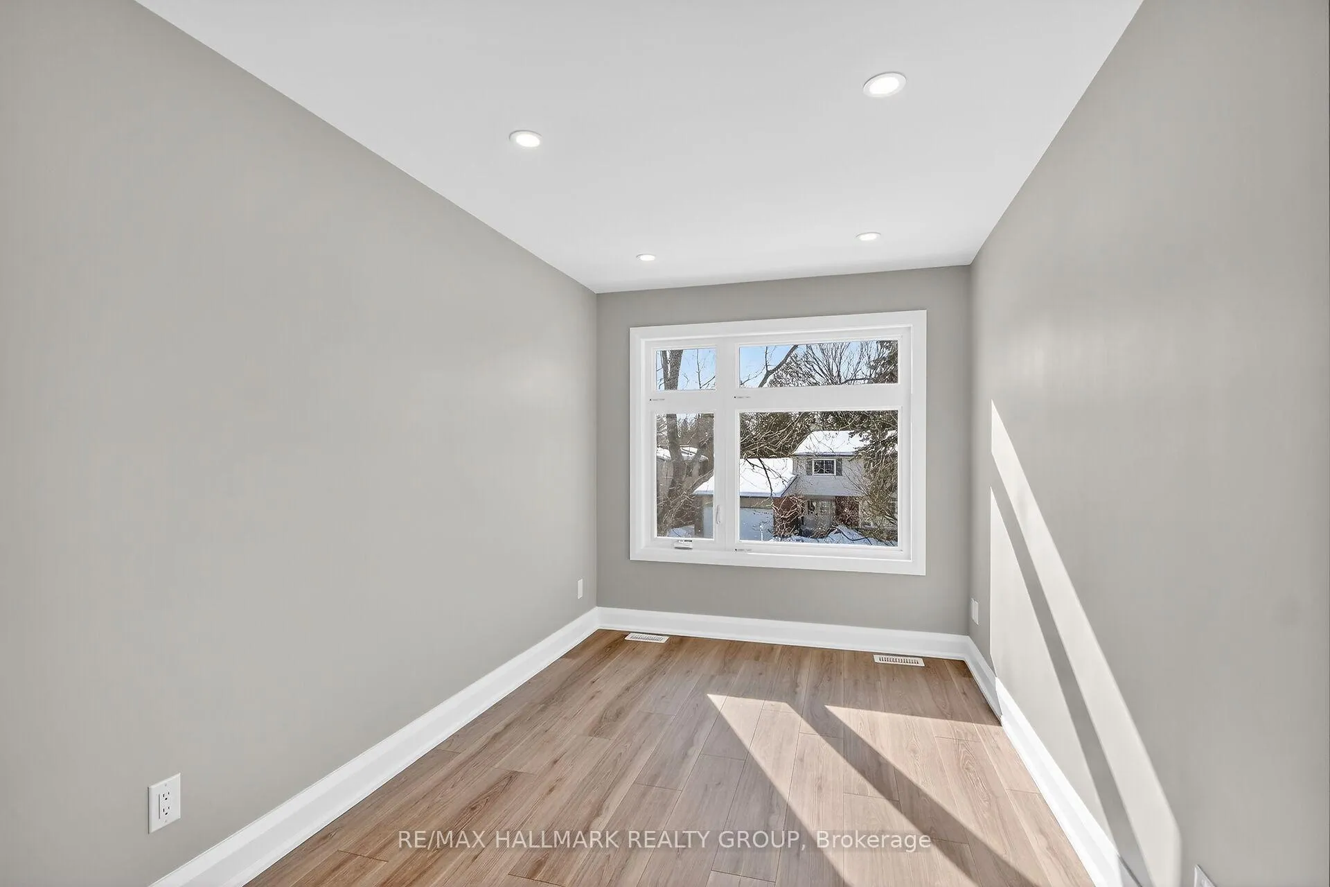 Photo 37 of Unit Main/second floor Unit, 78 Burnett's Grove Circle, Ottawa, Barrhaven - Pheasant Run — HOMEH