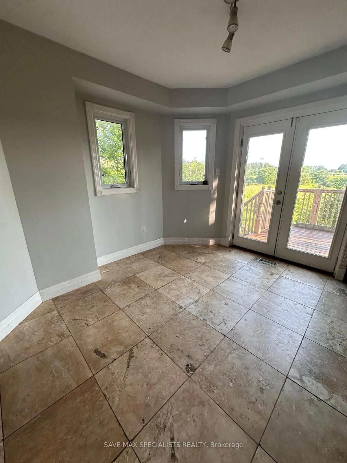 Photo 6 of 5 Mccullough Avenue, New Tecumseth, Beeton — HOMEH