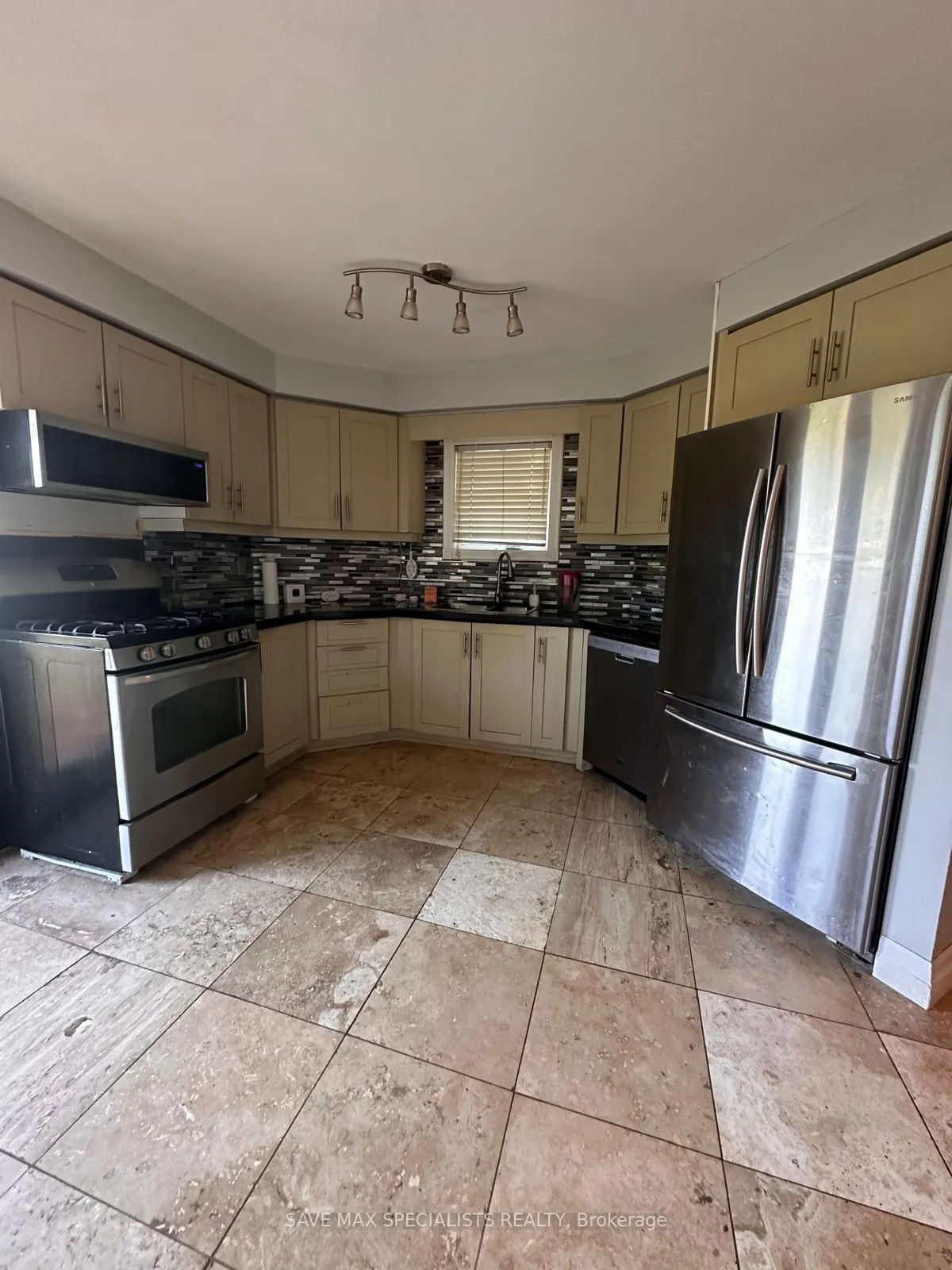 Photo 7 of 5 Mccullough Avenue, New Tecumseth, Beeton — HOMEH