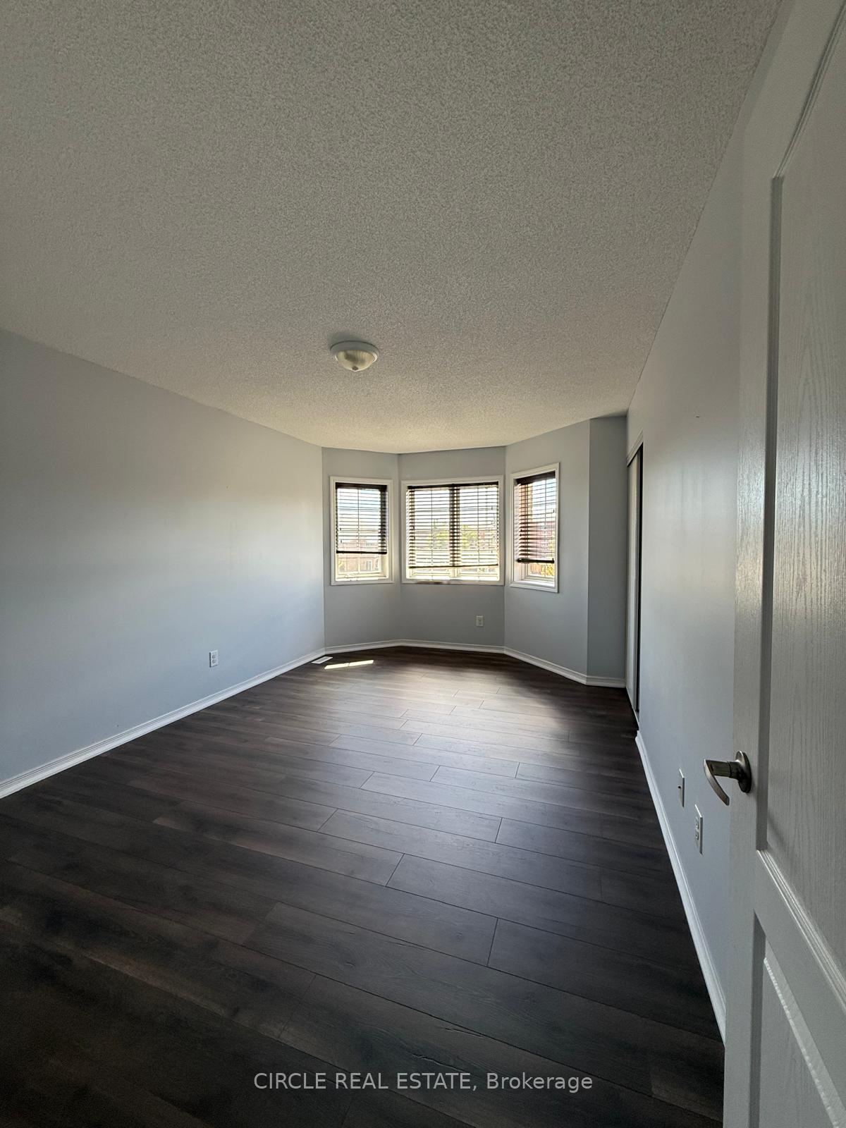 Photo 4 of 1531 Rankin Way, Innisfil, Alcona — HOMEH