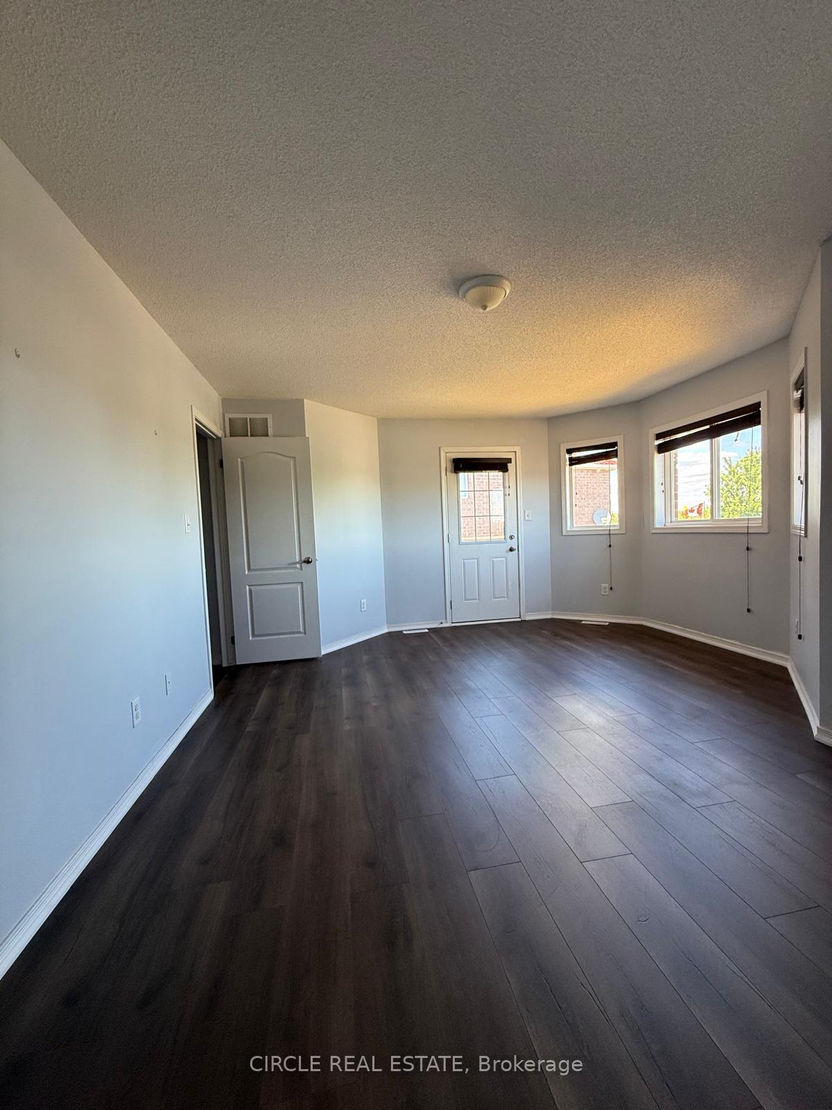 Photo 7 of 1531 Rankin Way, Innisfil, Alcona — HOMEH