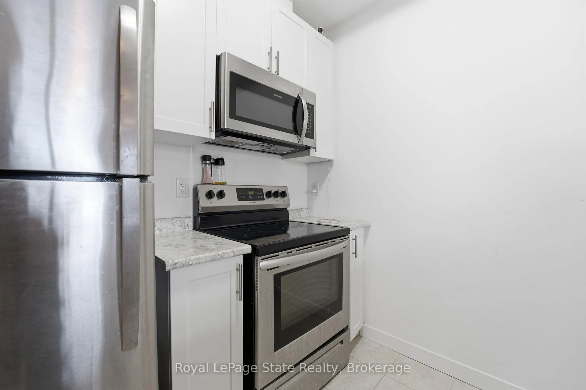 Photo 9 of Unit 624, 101 Shoreview Place, Hamilton, Lakeshore — HOMEH