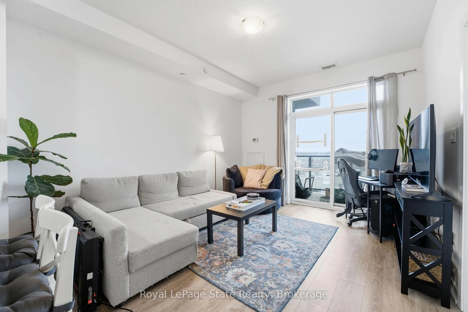 Photo 10 of Unit 624, 101 Shoreview Place, Hamilton, Lakeshore — HOMEH