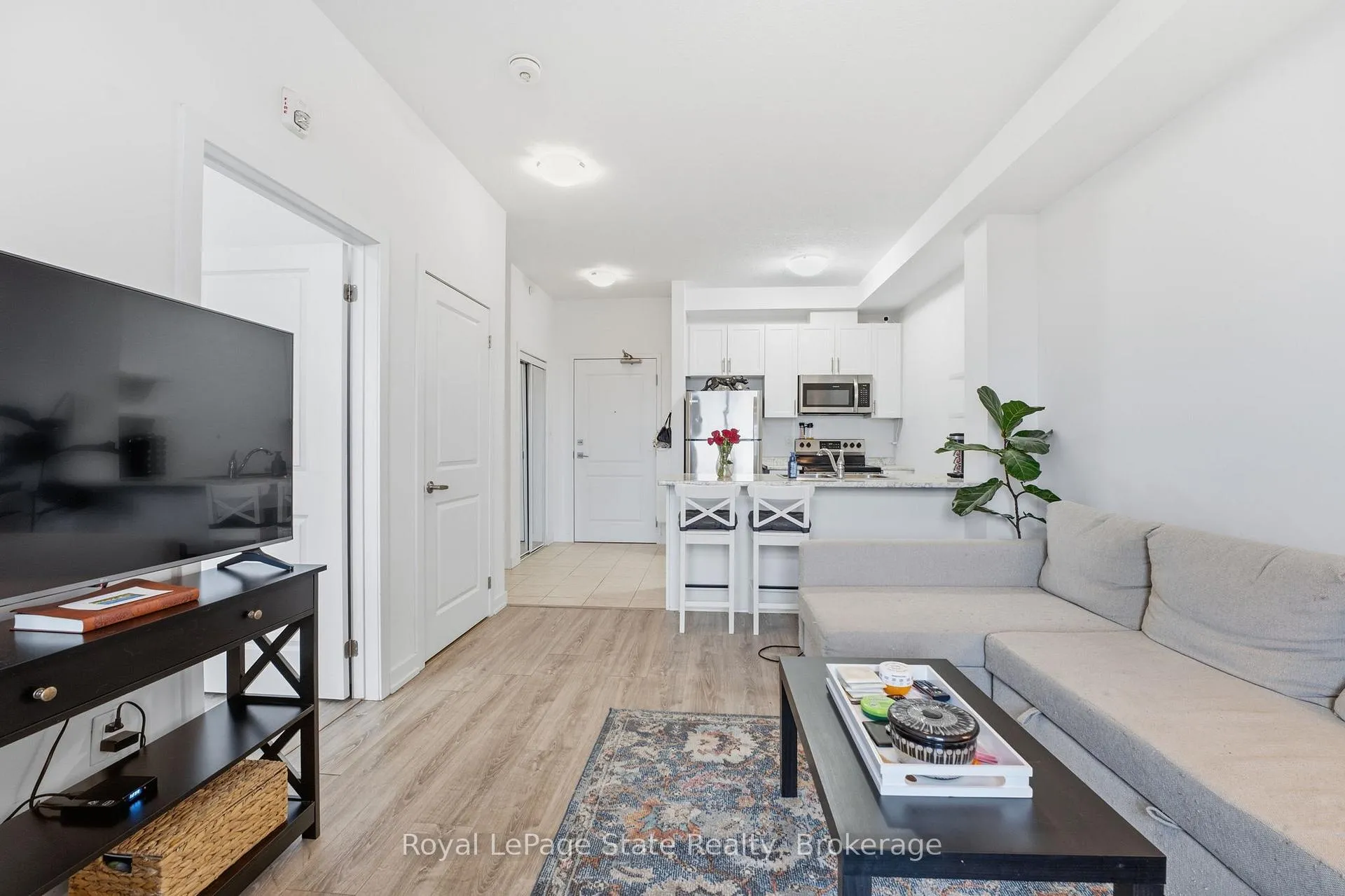 Photo 11 of Unit 624, 101 Shoreview Place, Hamilton, Lakeshore — HOMEH