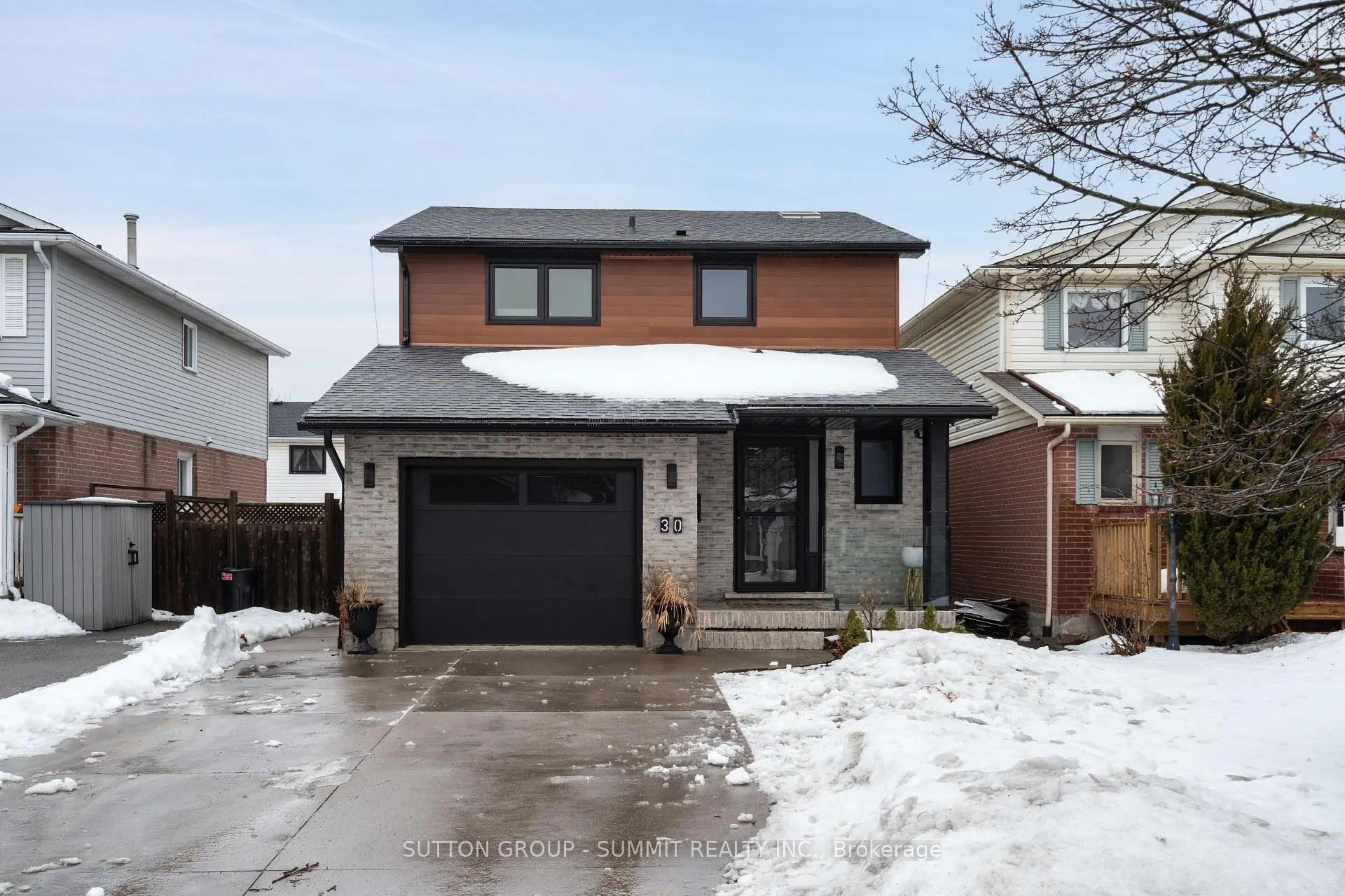 Photo 2 of 30 Buchanan Crescent, Thorold, Confederation Heights — HOMEH