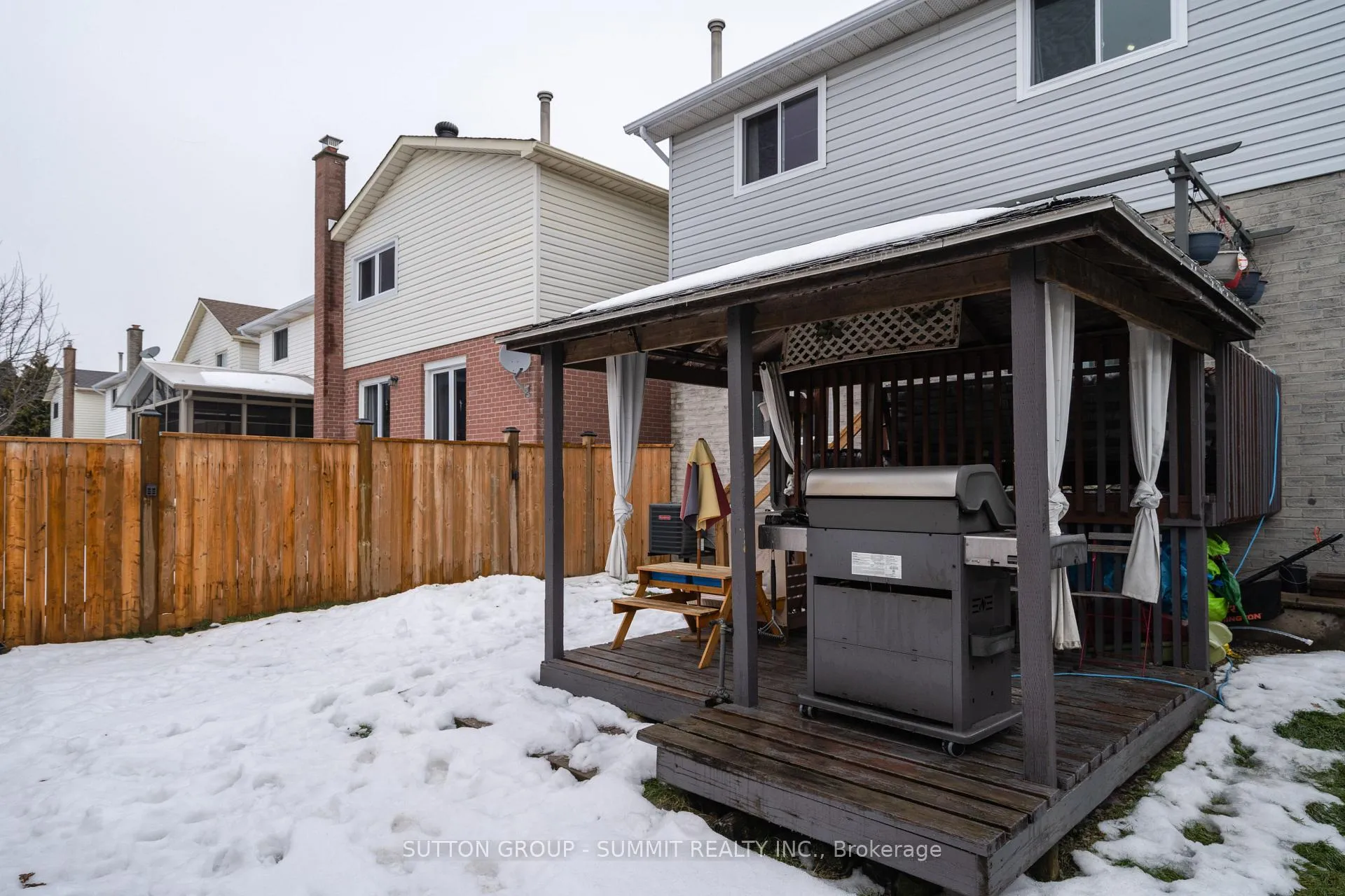 Photo 42 of 30 Buchanan Crescent, Thorold, Confederation Heights — HOMEH