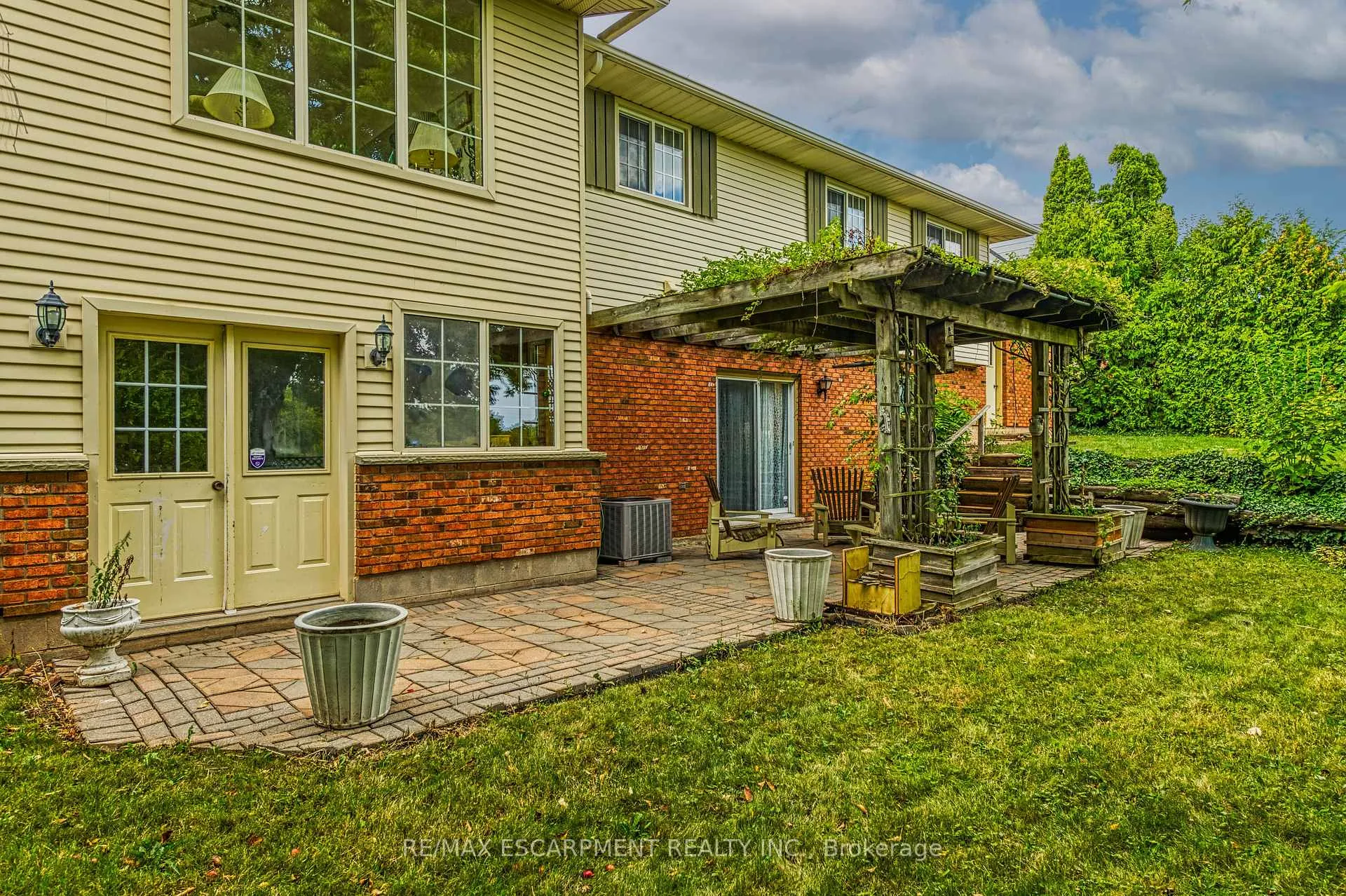 Photo 8 of 4 Hunter Road, Grimsby, Grimsby West — HOMEH
