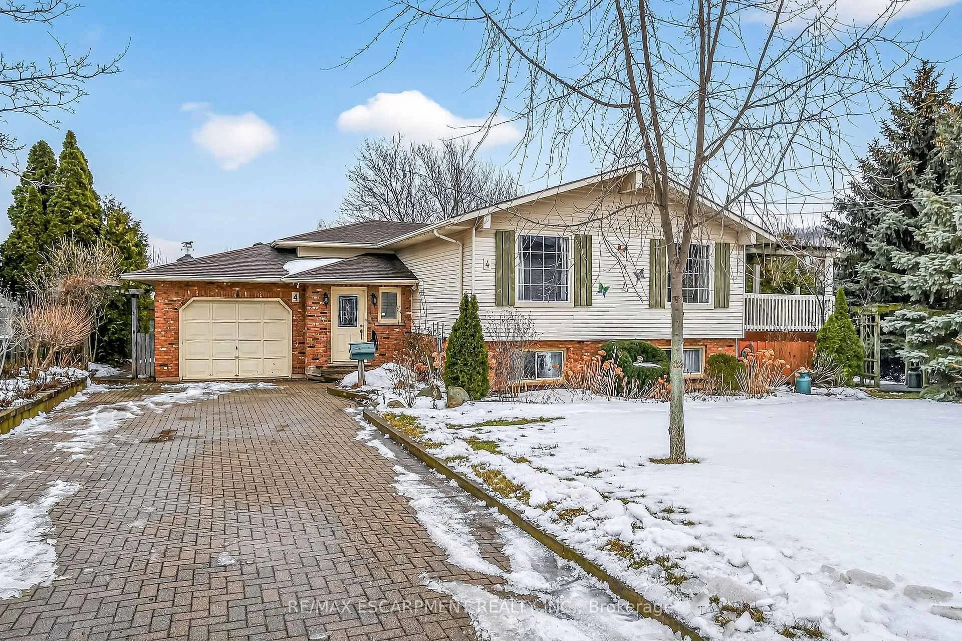 Photo 10 of 4 Hunter Road, Grimsby, Grimsby West — HOMEH