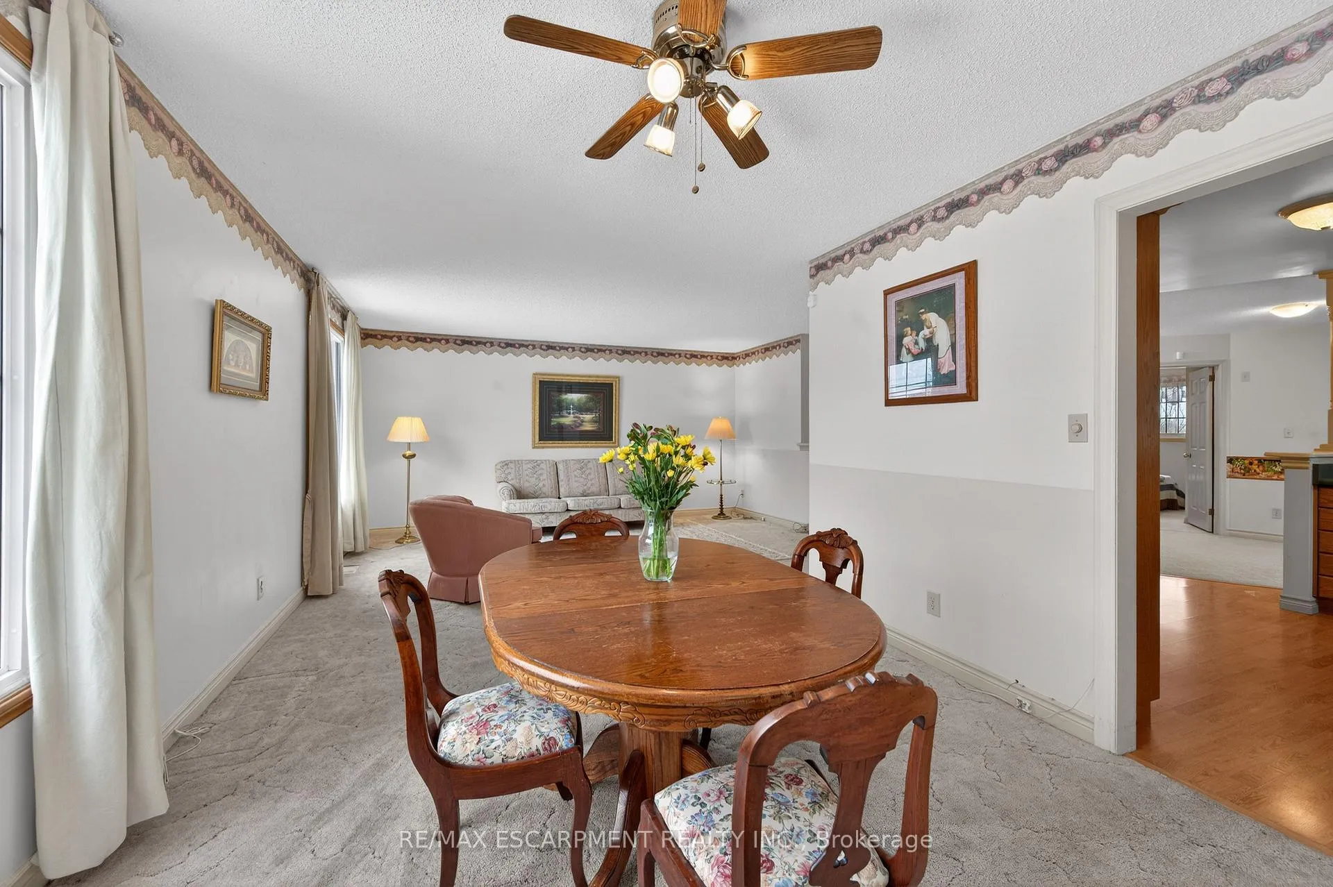 Photo 18 of 4 Hunter Road, Grimsby, Grimsby West — HOMEH