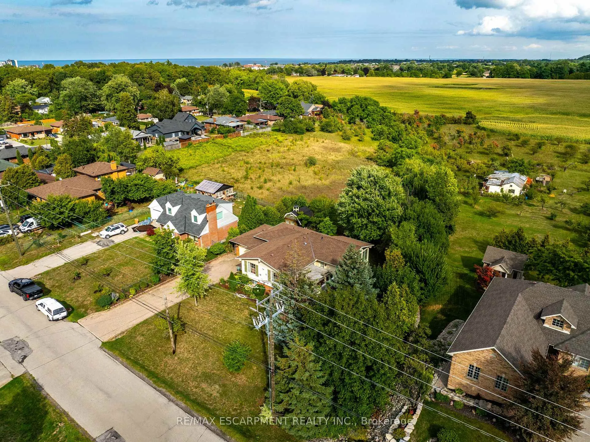 Photo 47 of 4 Hunter Road, Grimsby, Grimsby West — HOMEH