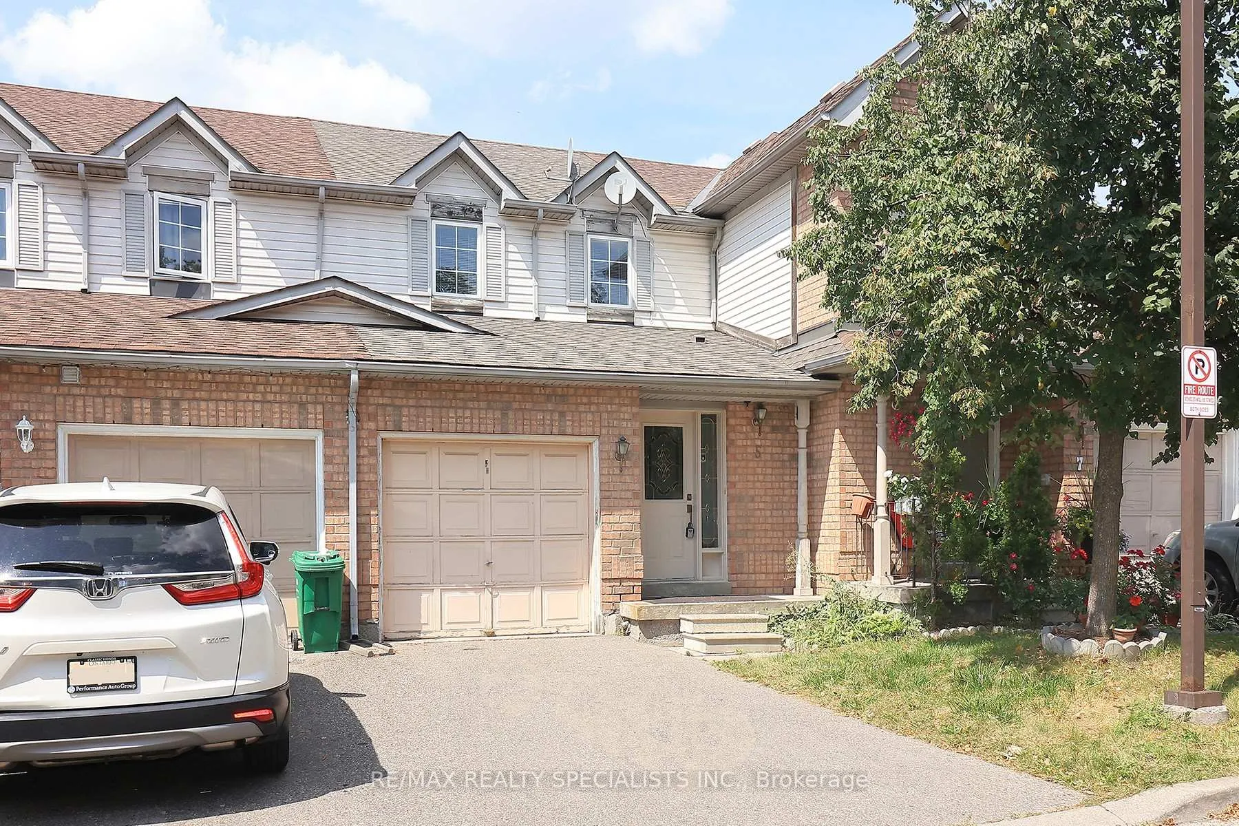 Front of Unit 5, 35 Malta Avenue