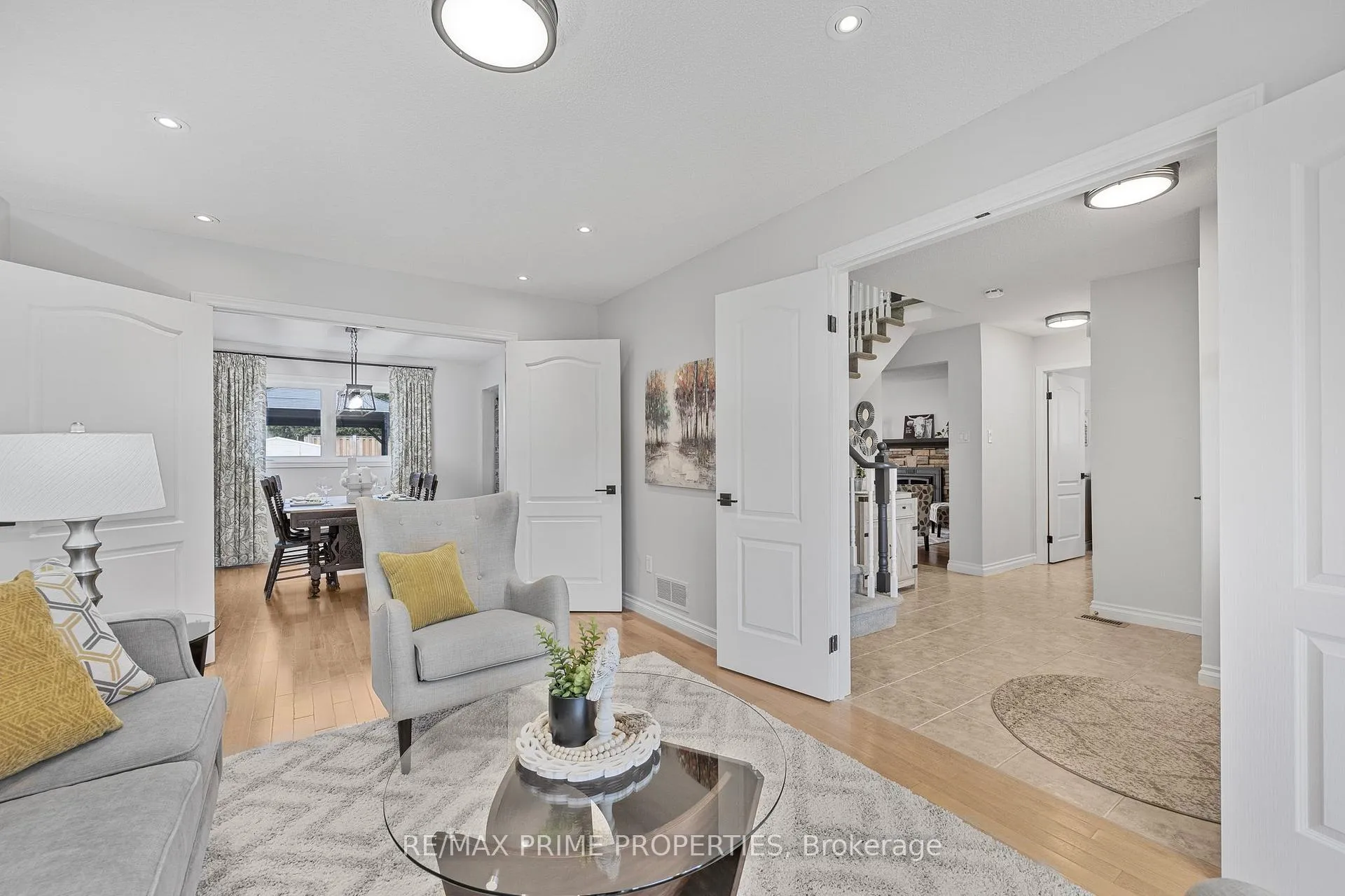 Photo 5 of 49 De Rose Avenue, Caledon, Bolton West — HOMEH