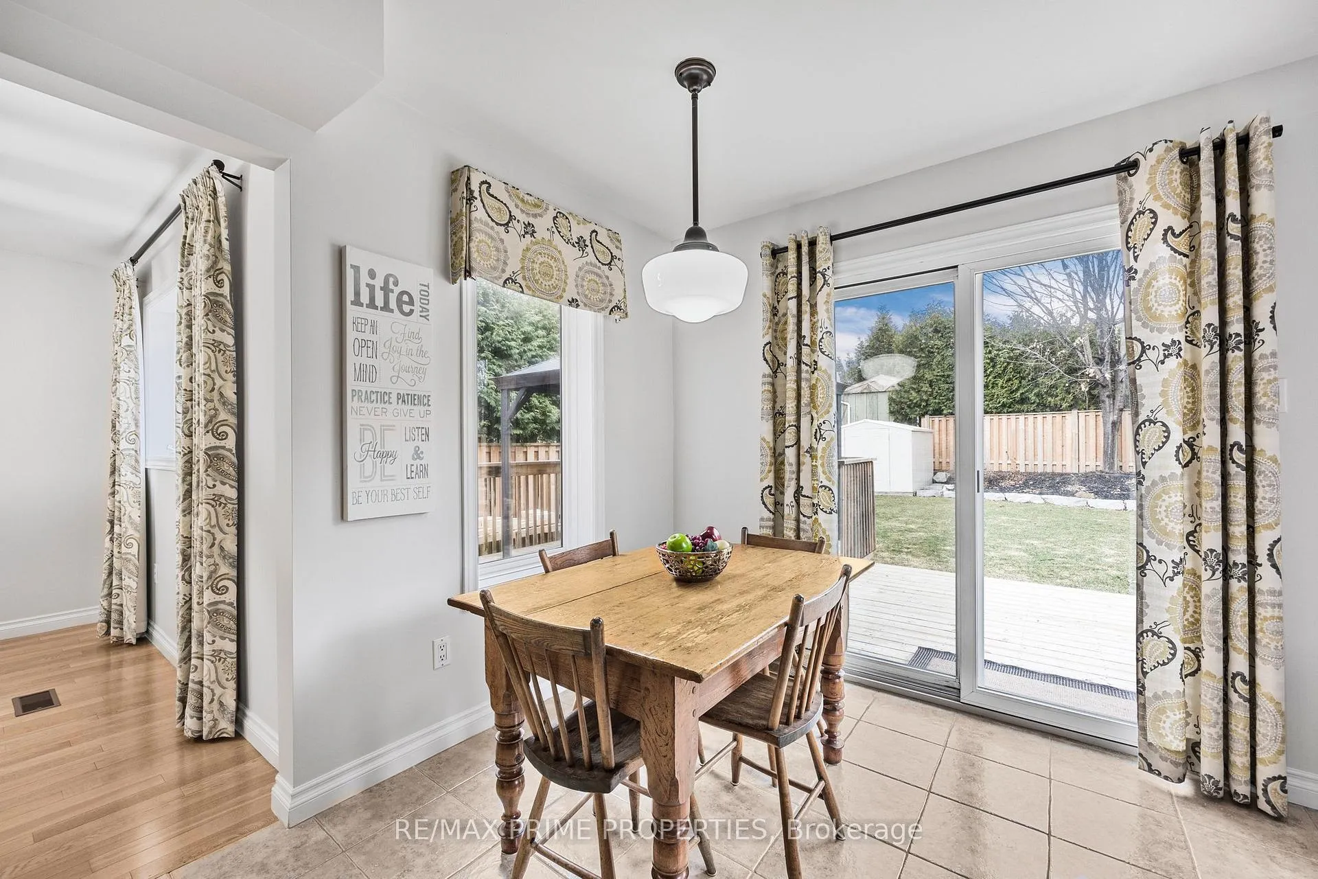 Photo 9 of 49 De Rose Avenue, Caledon, Bolton West — HOMEH
