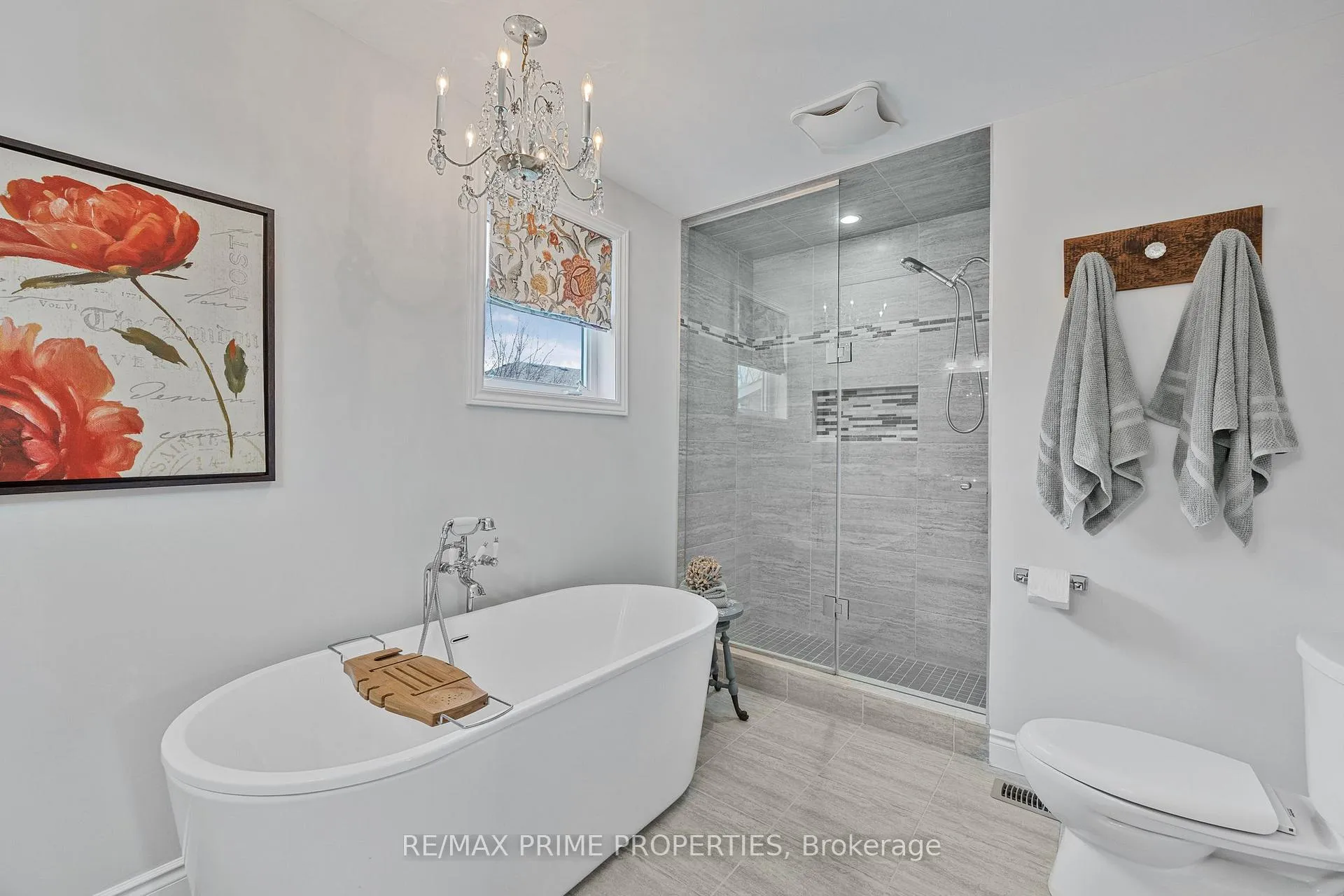 Photo 20 of 49 De Rose Avenue, Caledon, Bolton West — HOMEH