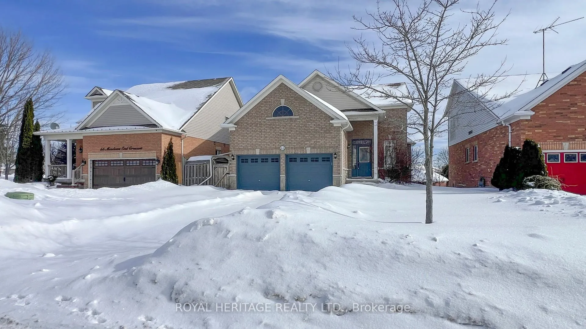 Photo 1 of 53 Meadow's End Crescent, Uxbridge — HOMEH