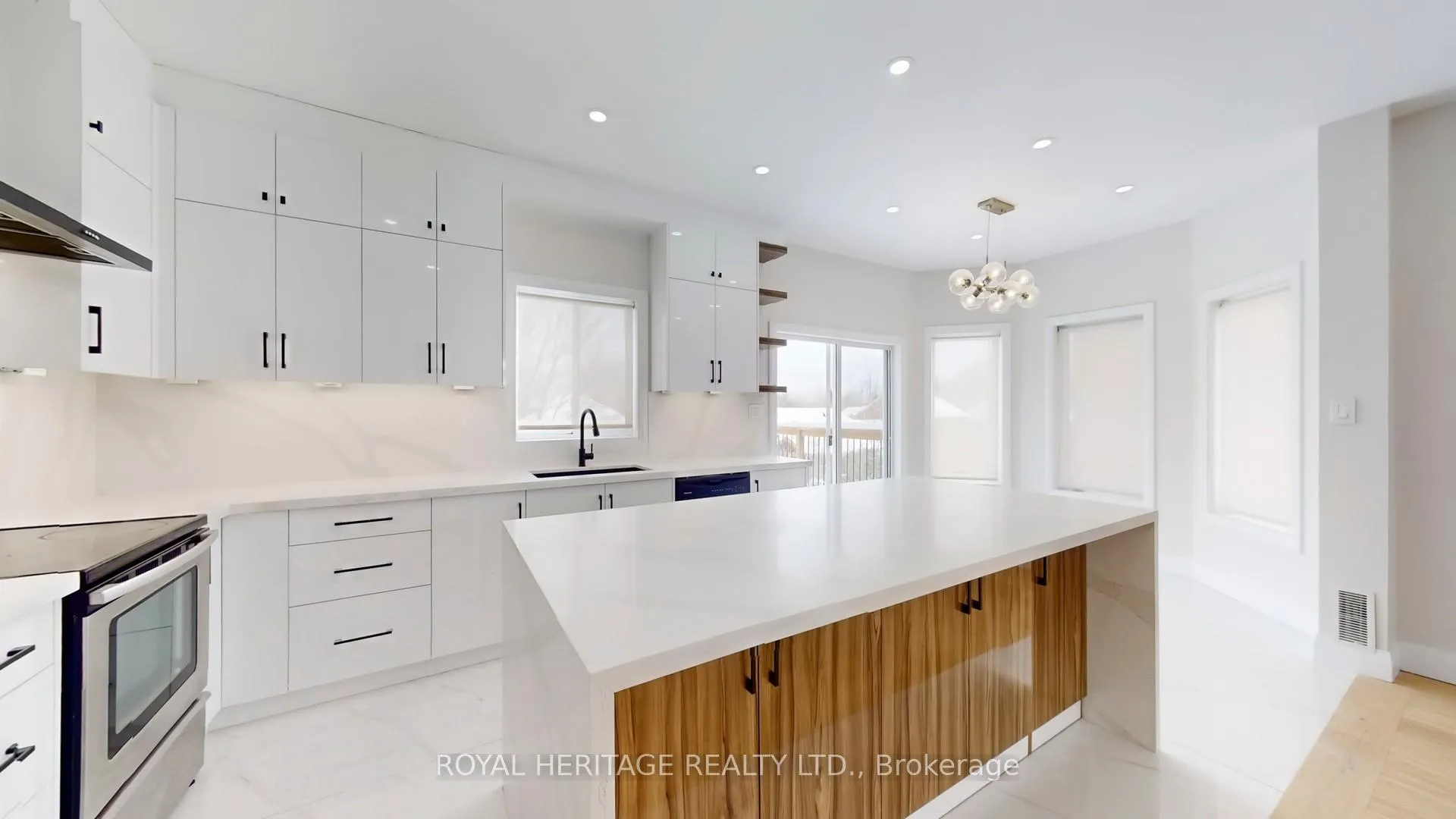 Photo 9 of 53 Meadow's End Crescent, Uxbridge — HOMEH
