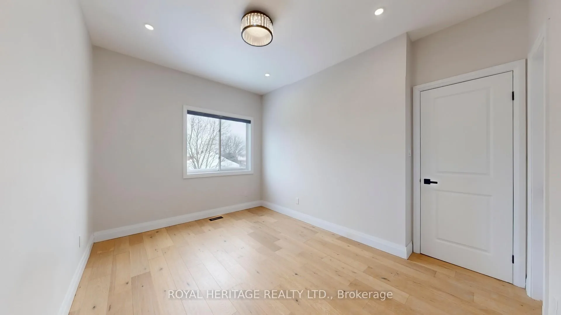 Photo 14 of 53 Meadow's End Crescent, Uxbridge — HOMEH