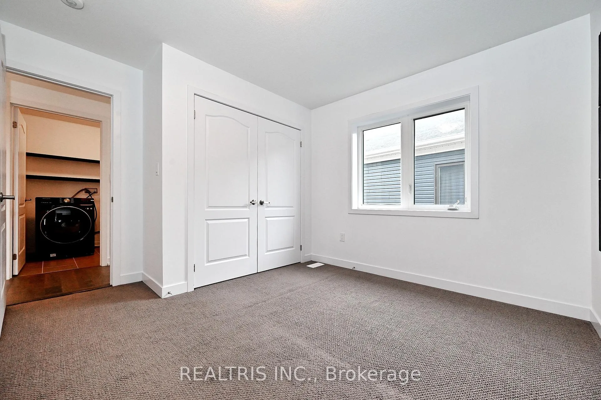 Photo 25 of 84 Hawick Crescent, Haldimand — HOMEH