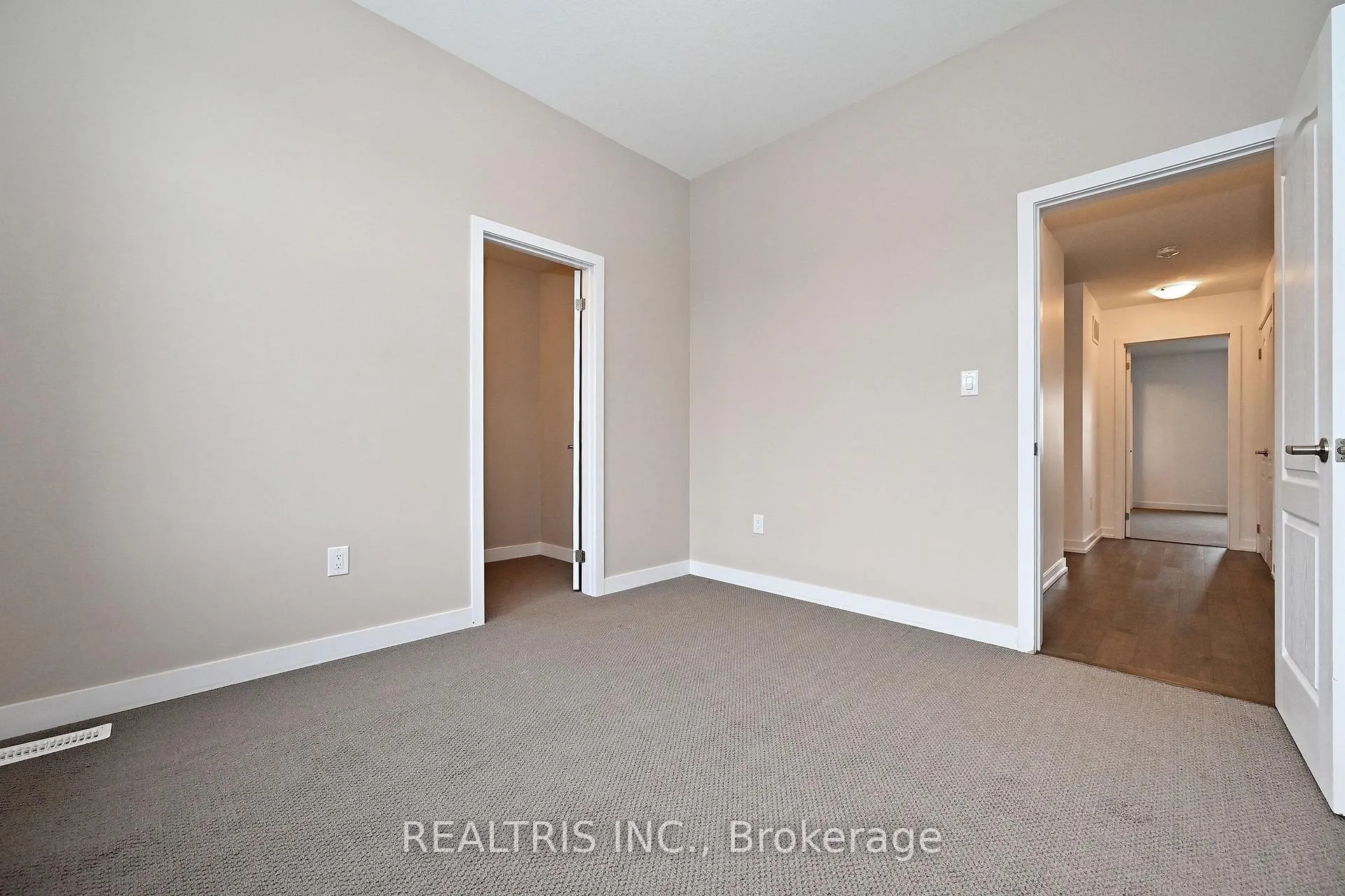 Photo 27 of 84 Hawick Crescent, Haldimand — HOMEH