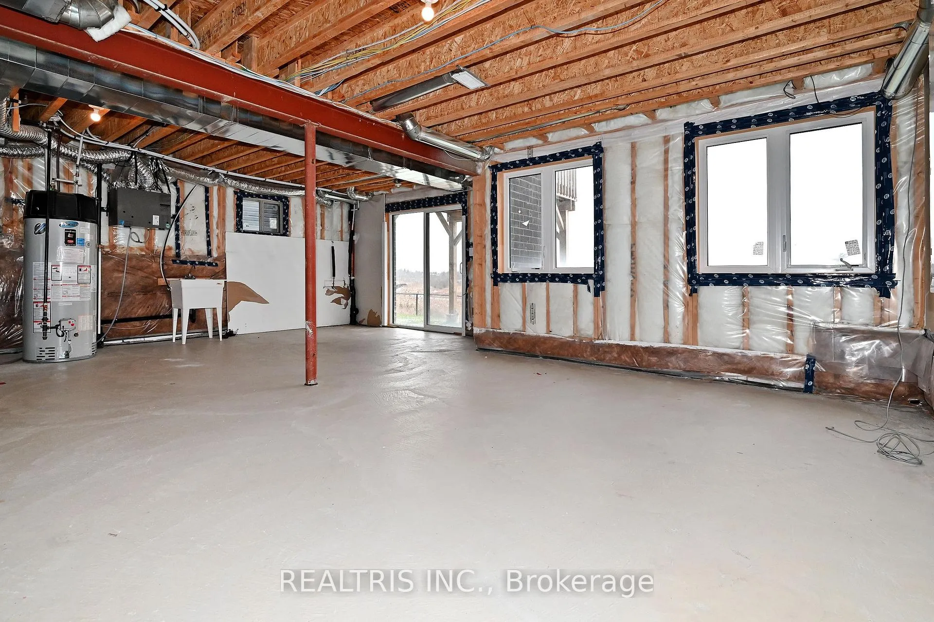 Photo 36 of 84 Hawick Crescent, Haldimand — HOMEH