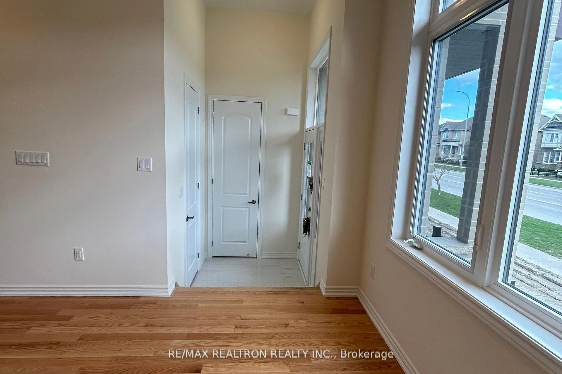 Photo 14 of 9 Mountainside Crescent, Whitby, Rolling Acres — HOMEH