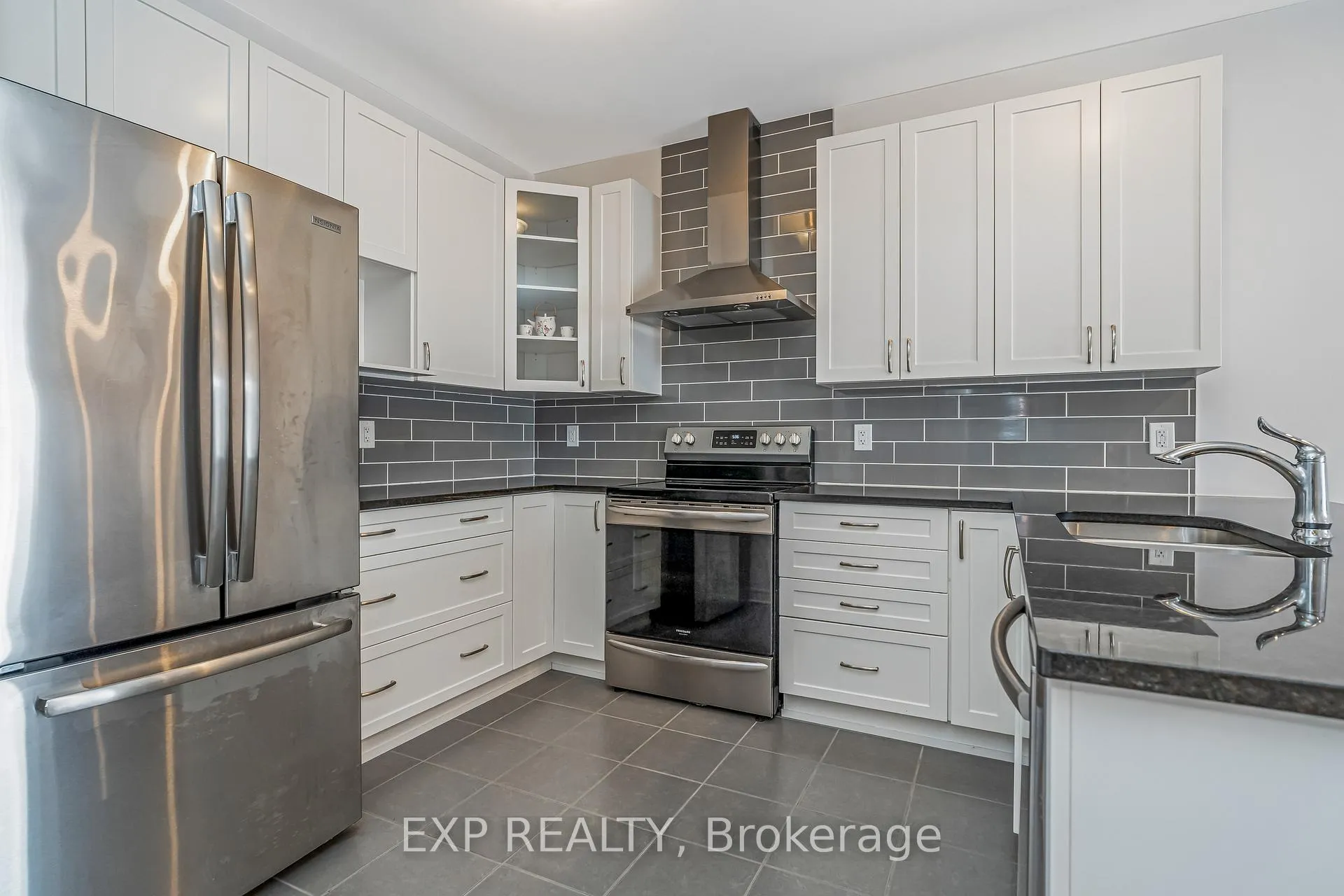 Photo 2 of 72 Dun Skipper Drive, Ottawa, Blossom Park/Kemp Park/Findlay Creek — HOMEH