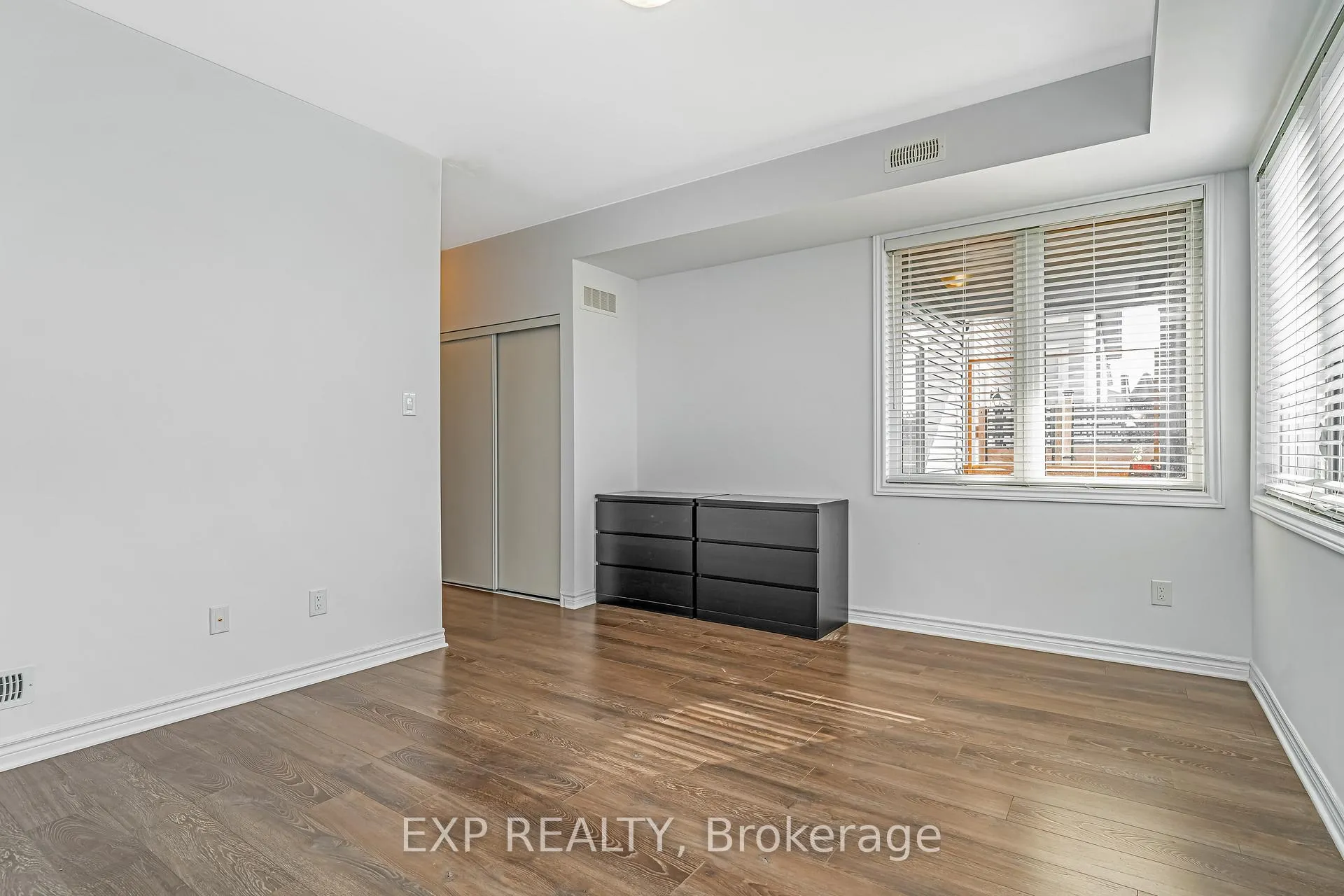 Photo 13 of 72 Dun Skipper Drive, Ottawa, Blossom Park/Kemp Park/Findlay Creek — HOMEH