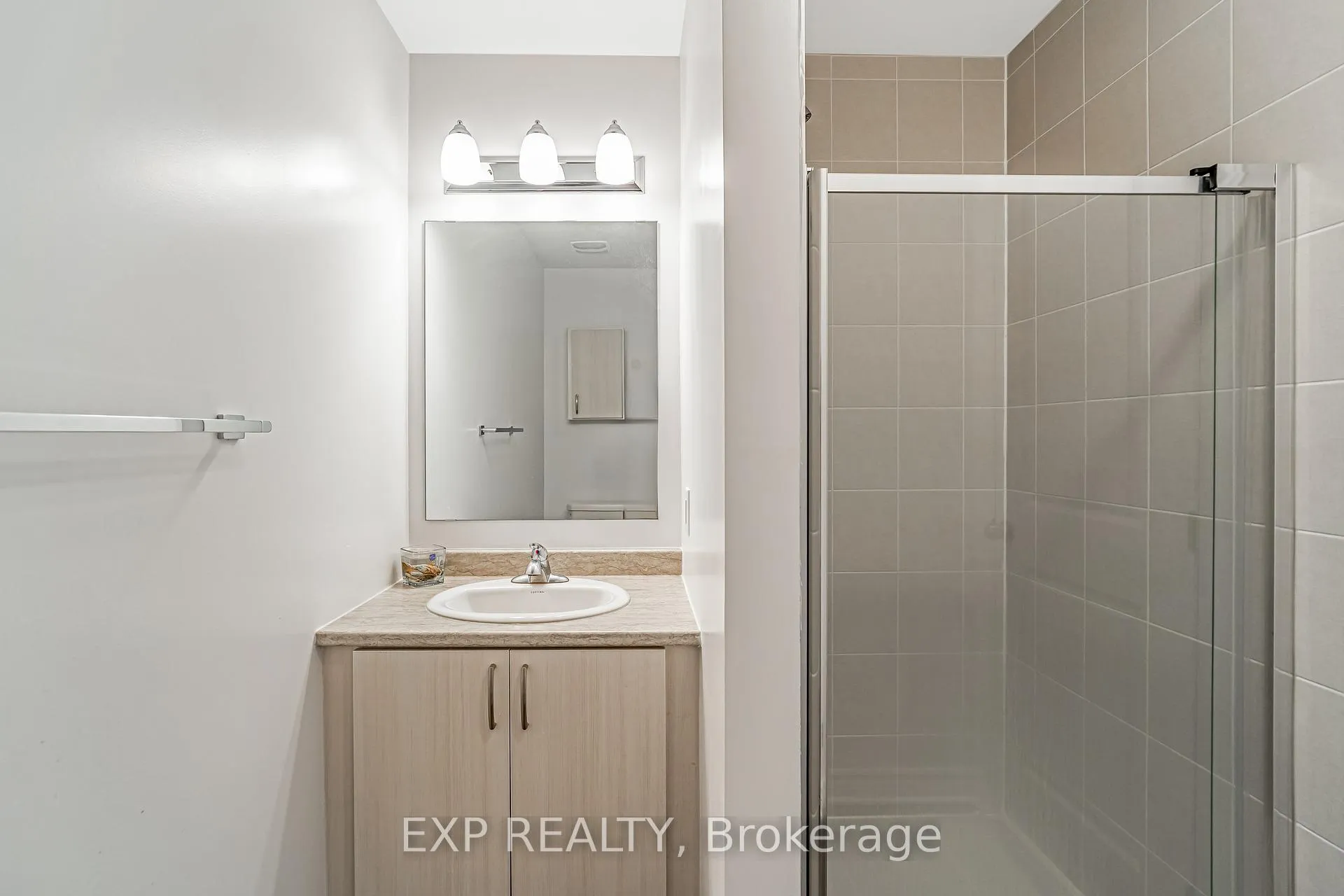 Photo 20 of 72 Dun Skipper Drive, Ottawa, Blossom Park/Kemp Park/Findlay Creek — HOMEH