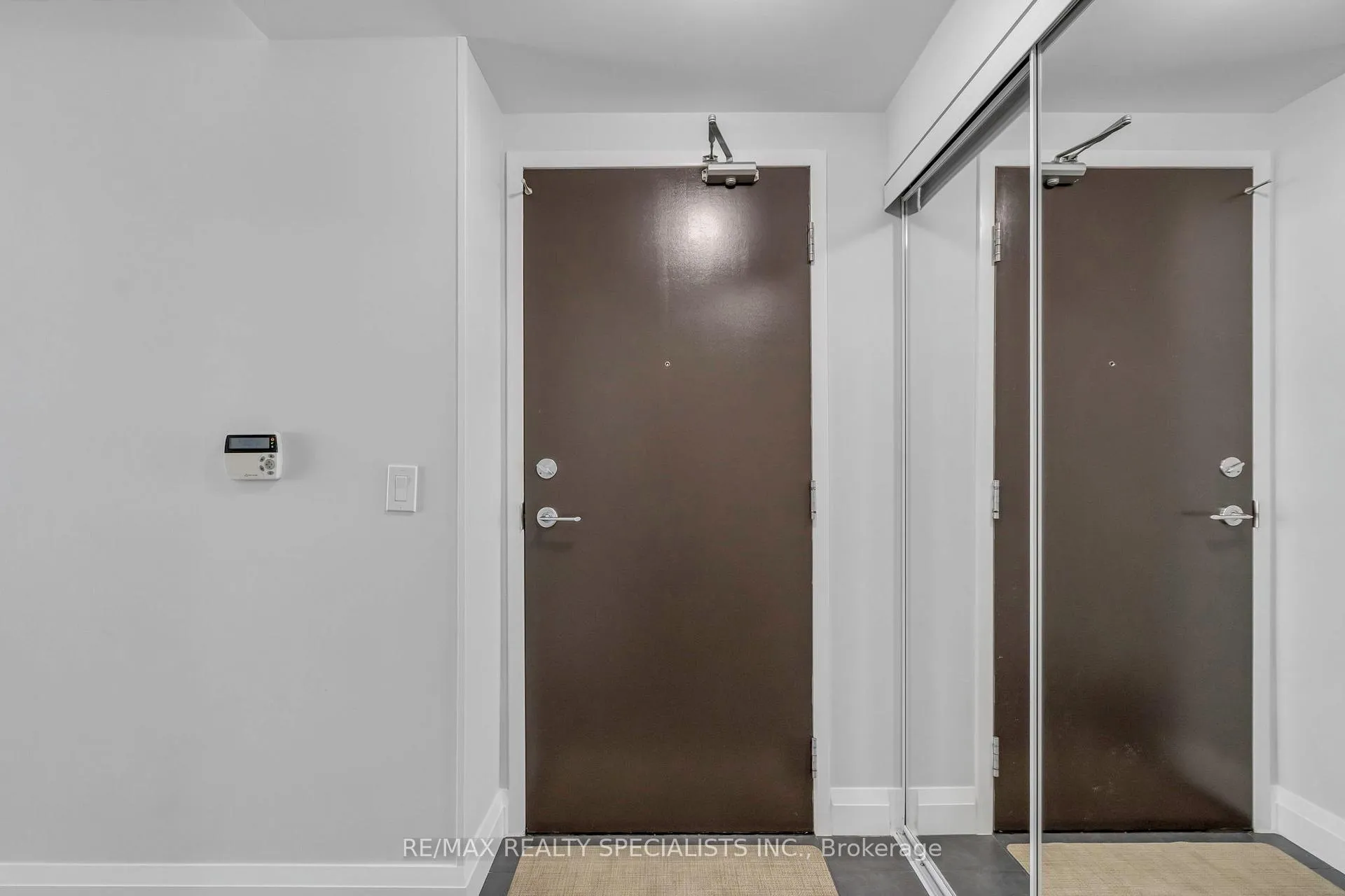Photo 5 of Unit 309, 225 Webb Drive, Mississauga, City Centre — HOMEH