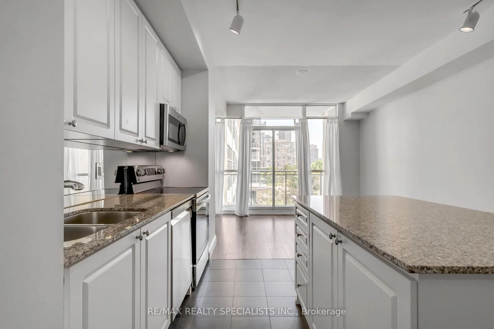 Photo 14 of Unit 309, 225 Webb Drive, Mississauga, City Centre — HOMEH