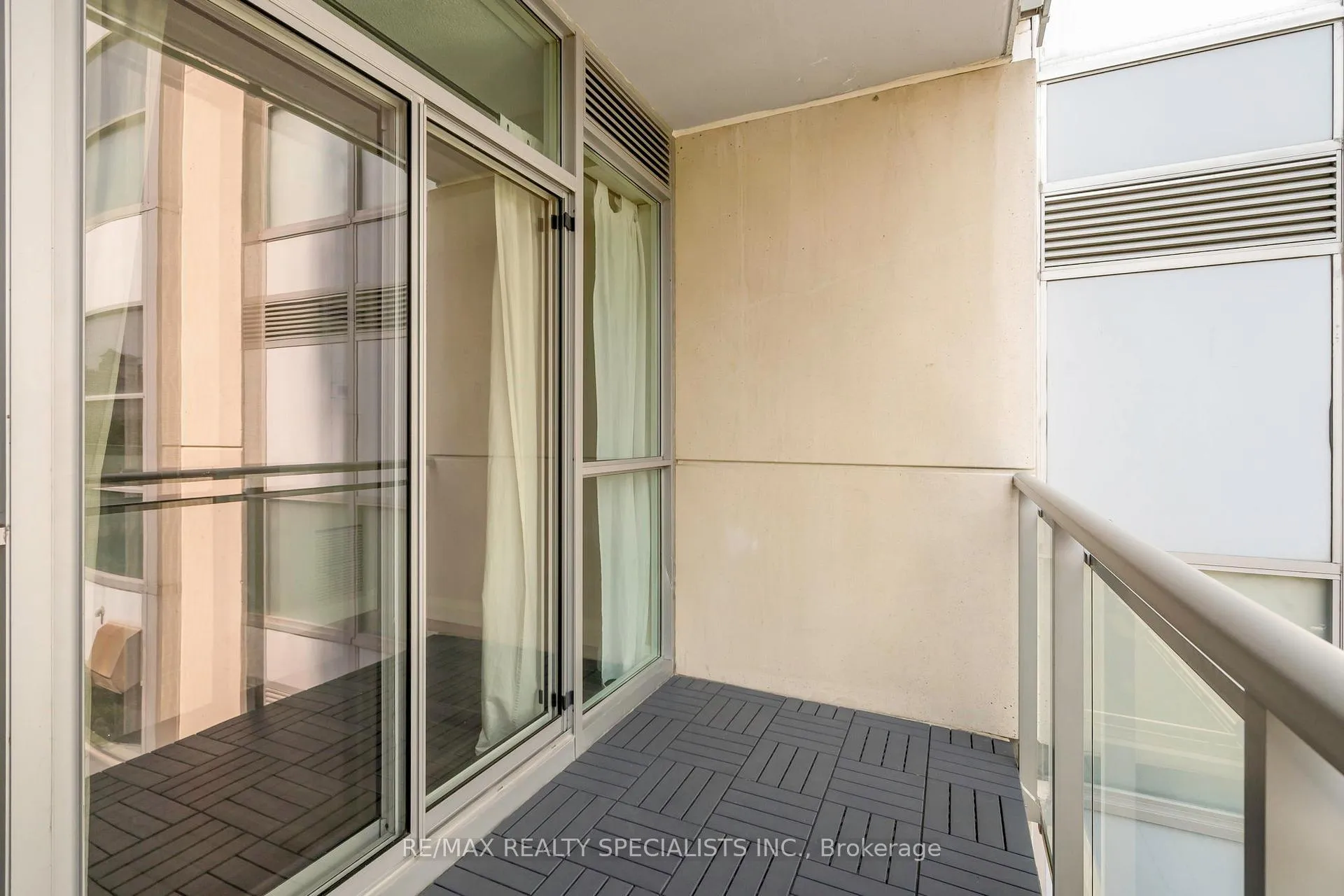 Photo 31 of Unit 309, 225 Webb Drive, Mississauga, City Centre — HOMEH