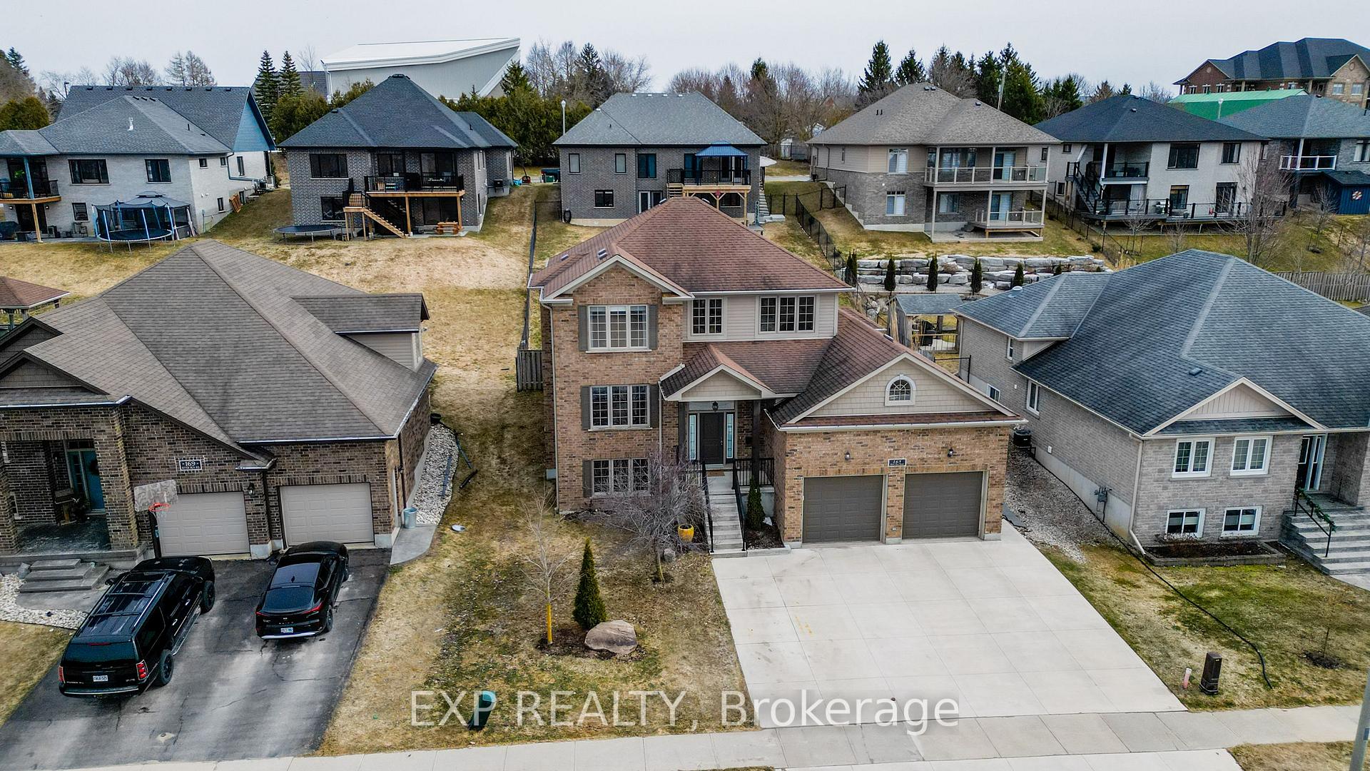 Photo 3 of 165 River Run Road, Mapleton, Rural Mapleton — HOMEH