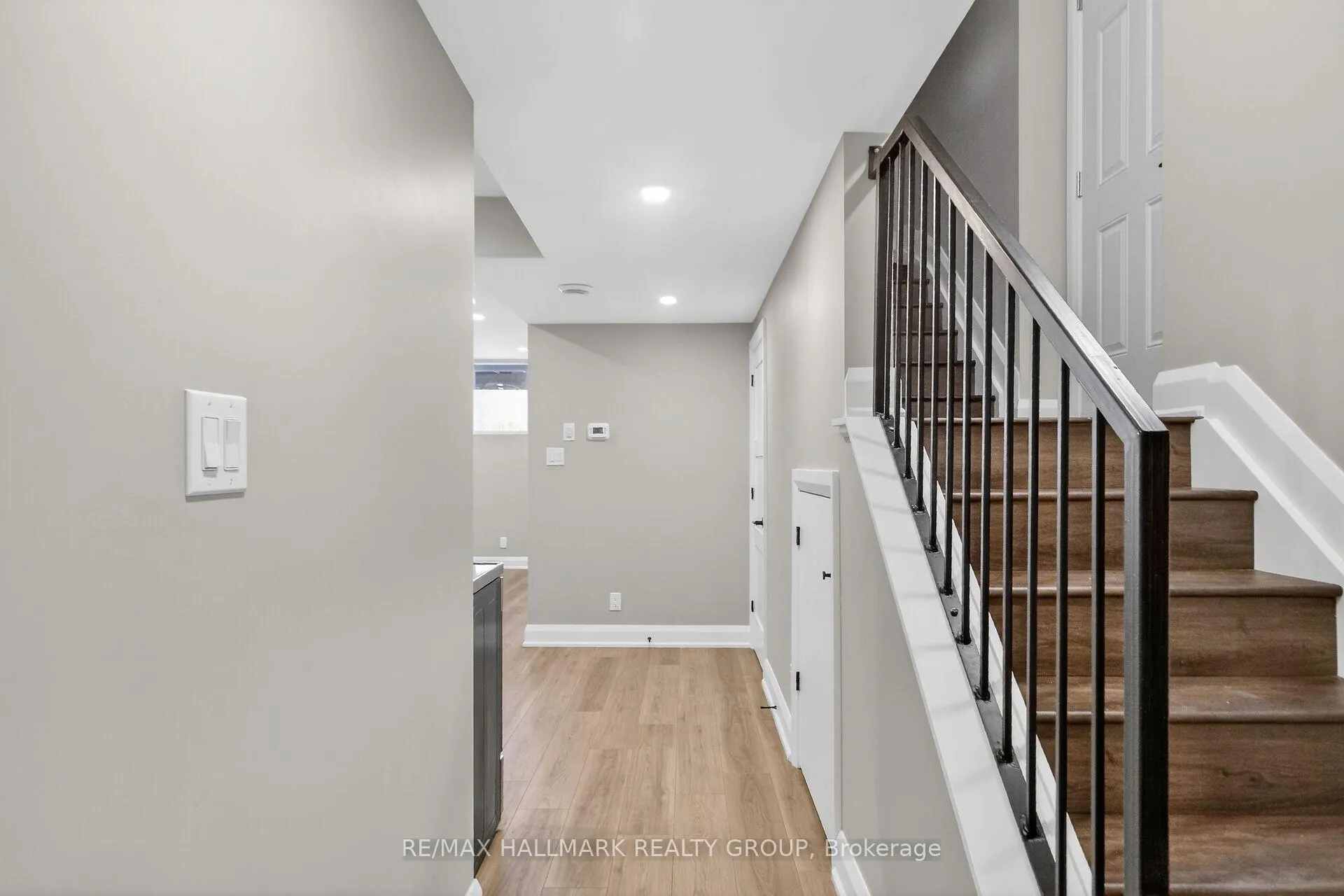 Photo 5 of Unit B - Basement Unit, 78 Burnett's Grove Circle, Ottawa, Barrhaven - Pheasant Run — HOMEH
